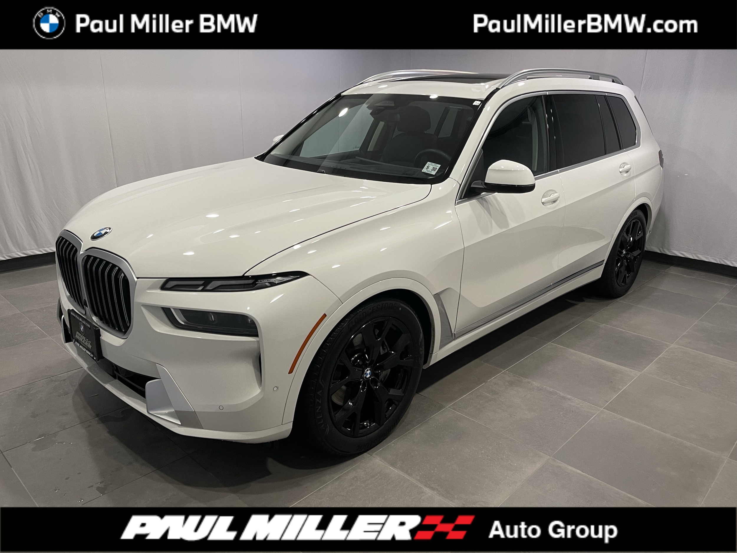2025 BMW X7 40i's photo