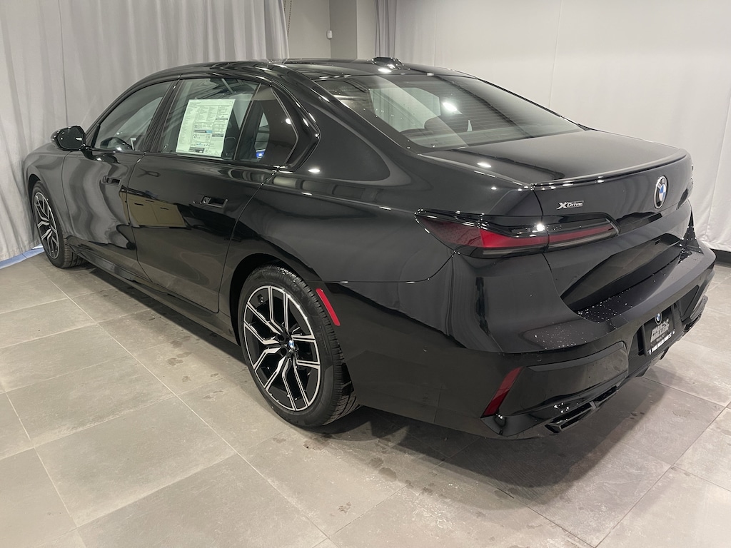 New 2026 BMW 760i xDrive Sedan
