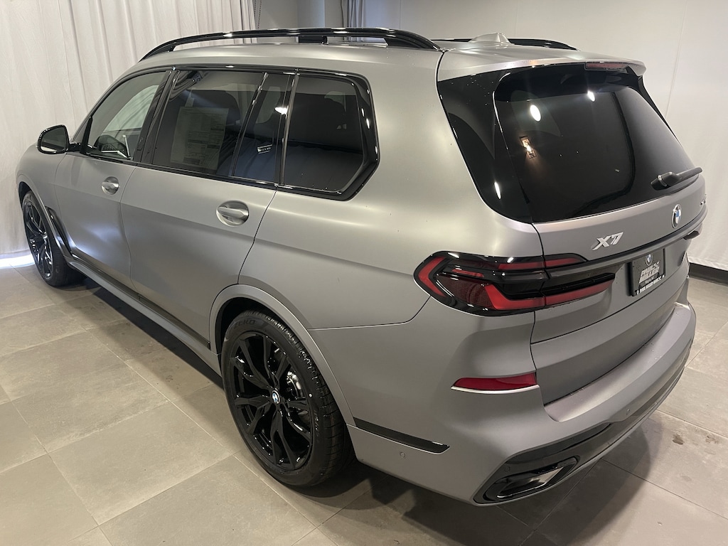 New 2026 BMW X7 xDrive40i SUV
