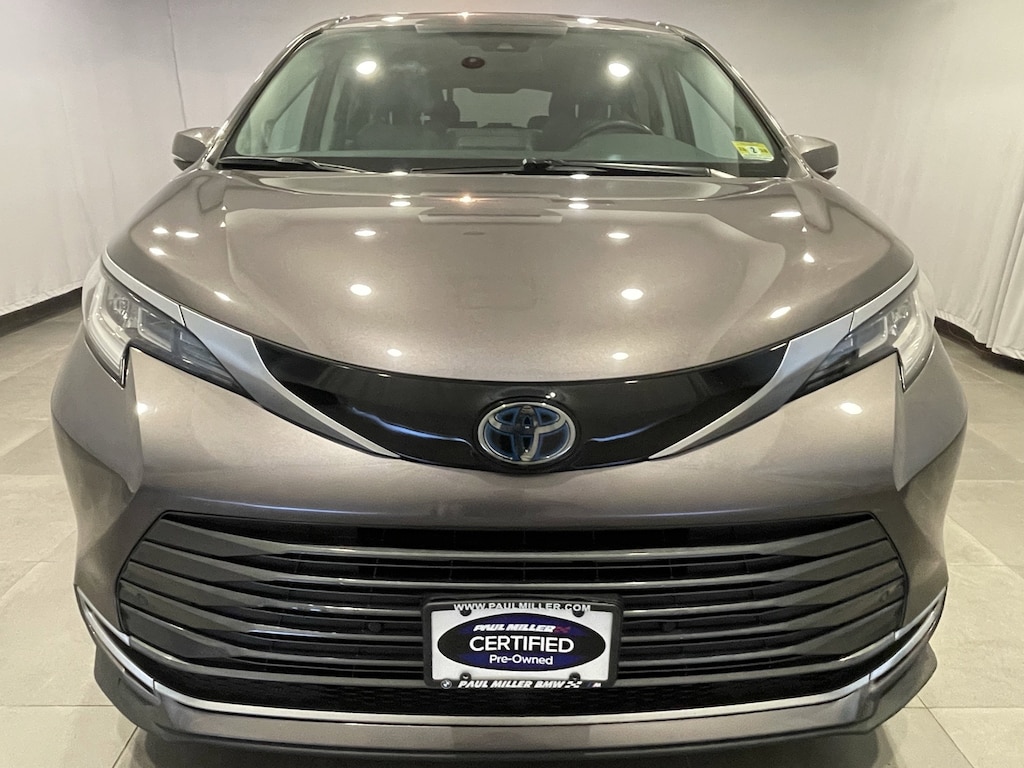 Used 2021 Toyota Sienna Limited 7 Passenger Van