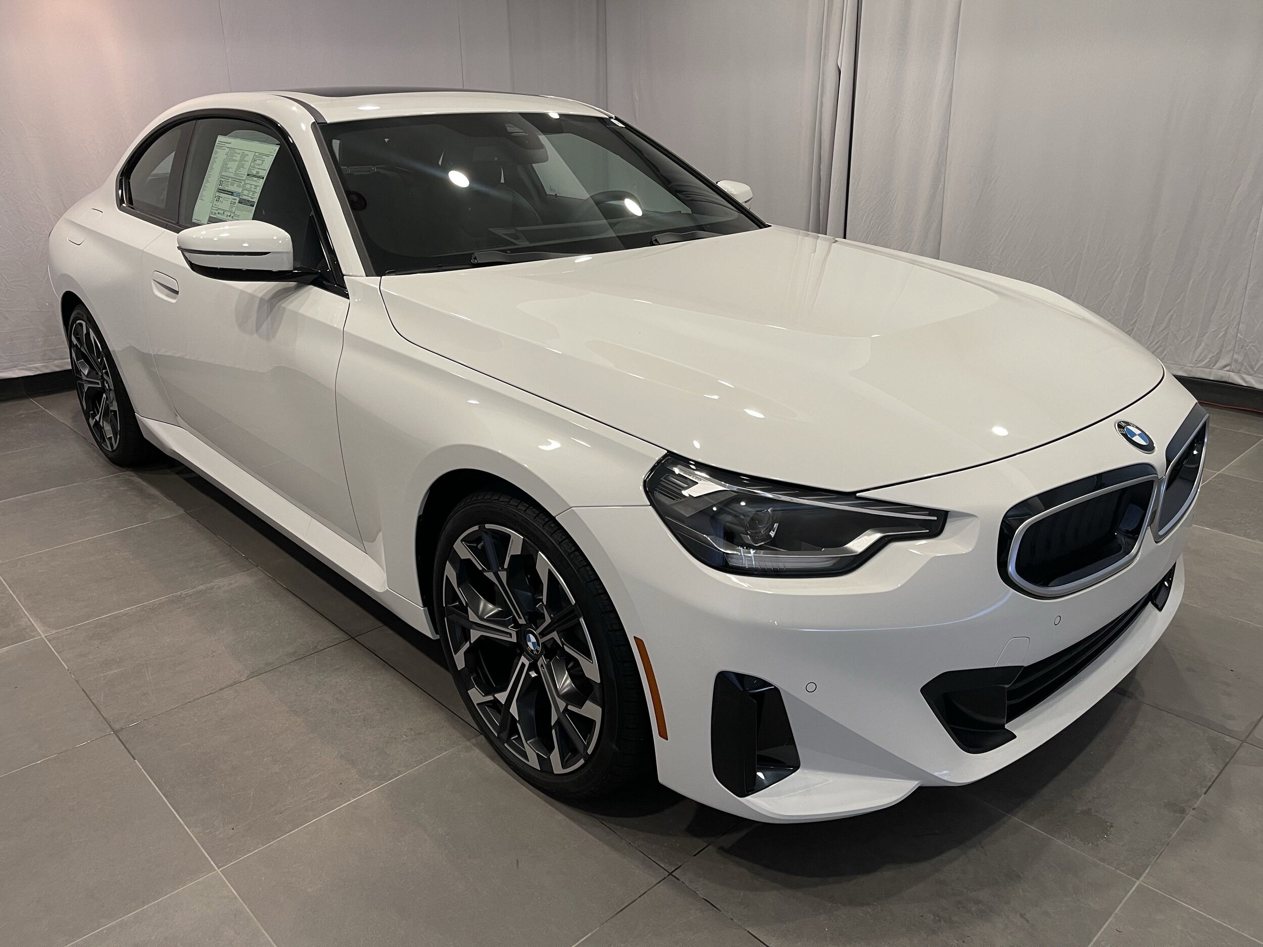 2025 Bmw 230i xDrive Coupe photo 3