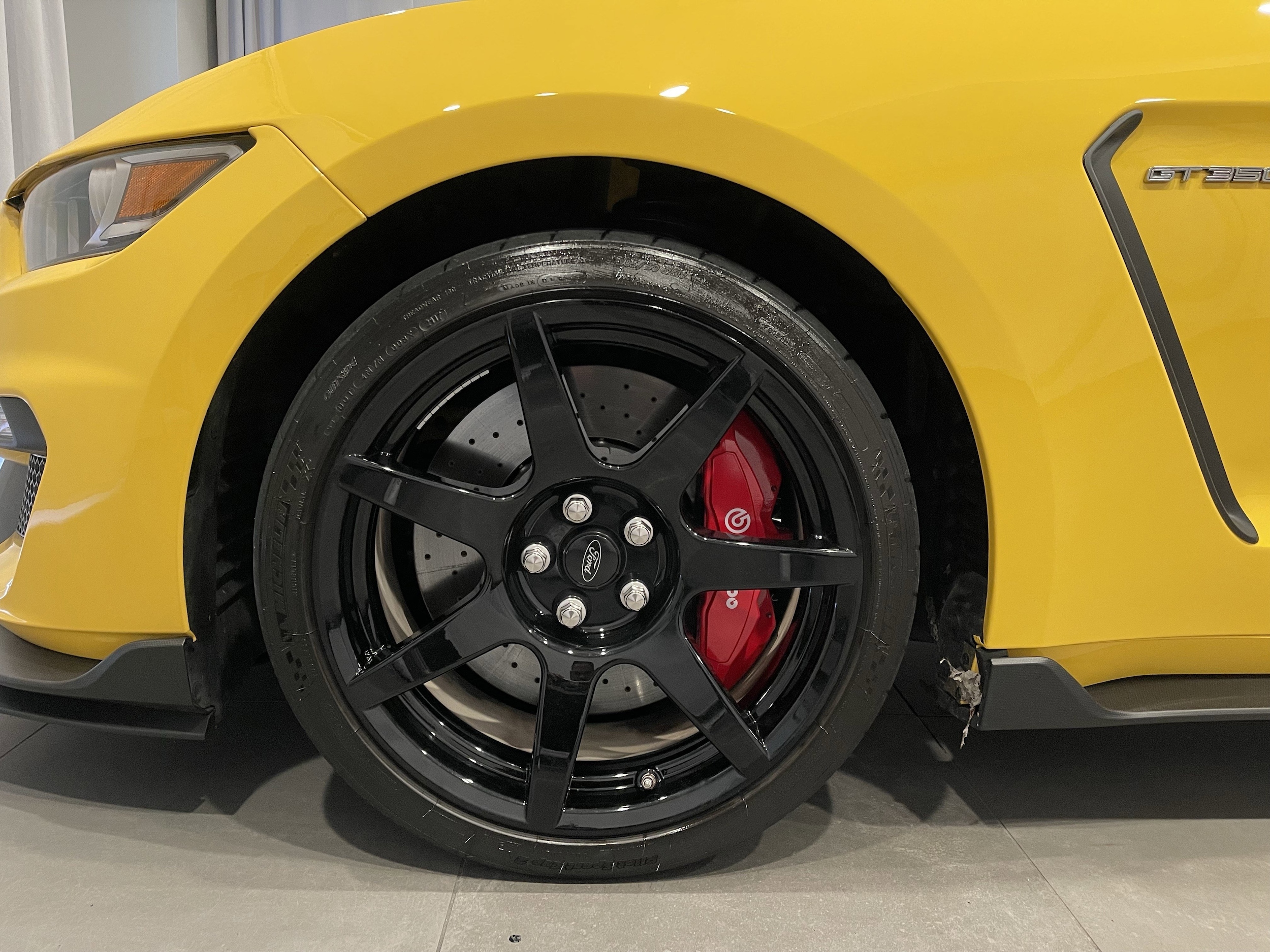 2017 Ford Mustang Shelby GT350 - Photo 7