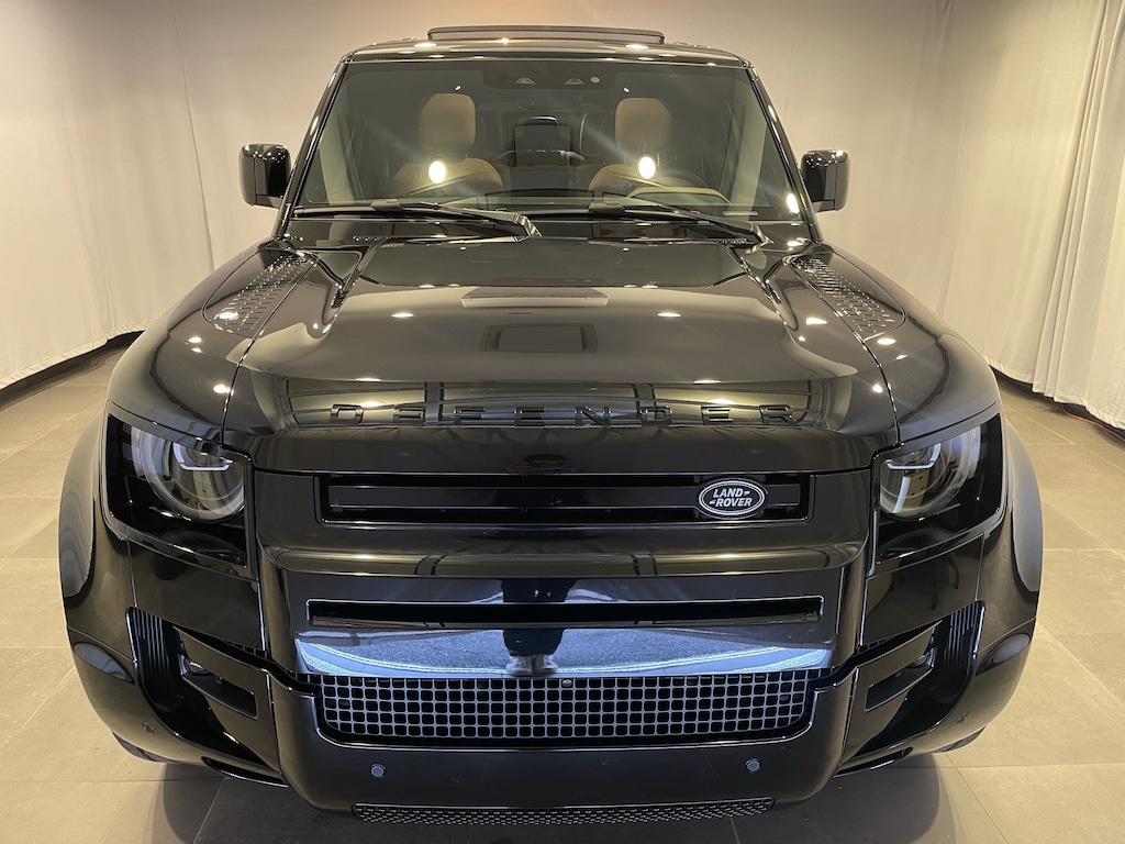 Used 2026 Land Rover Defender 130 X-Dynamic SE SUV