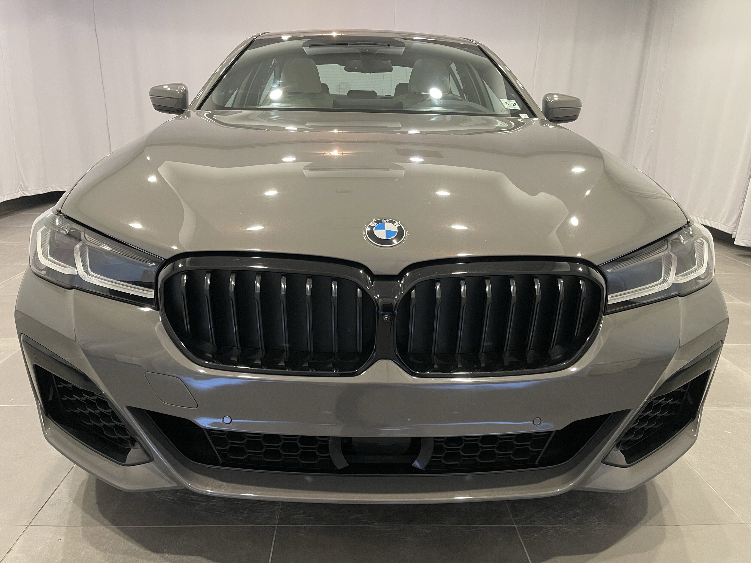2022 Bmw M550i xDrive Sedan photo 2