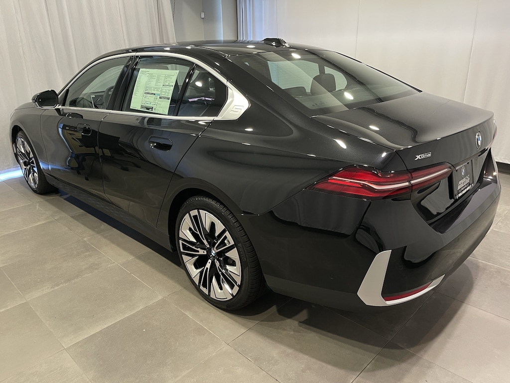New 2027 BMW 530i xDrive Sedan