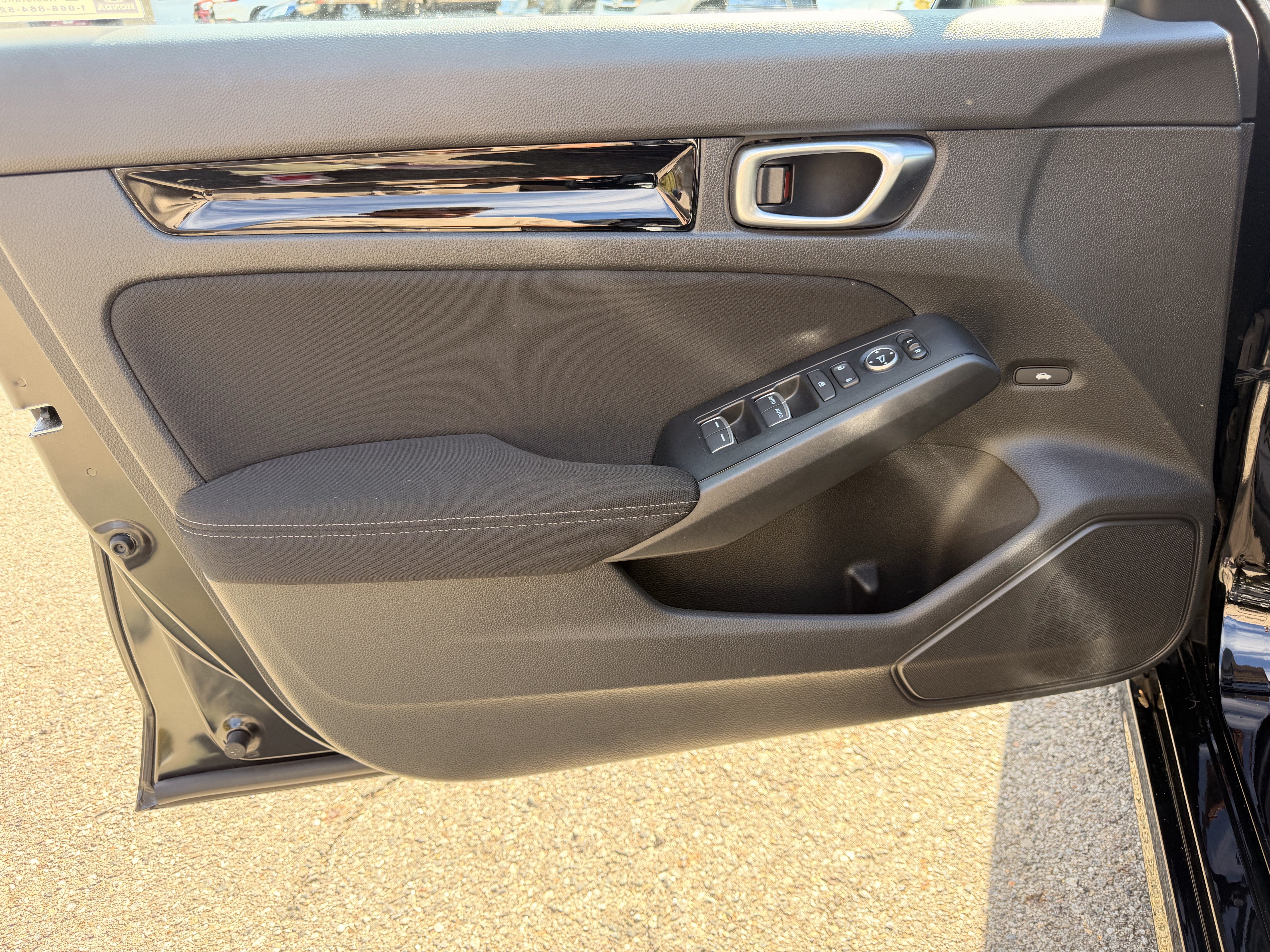 2024 Honda Civic EX - Photo 11