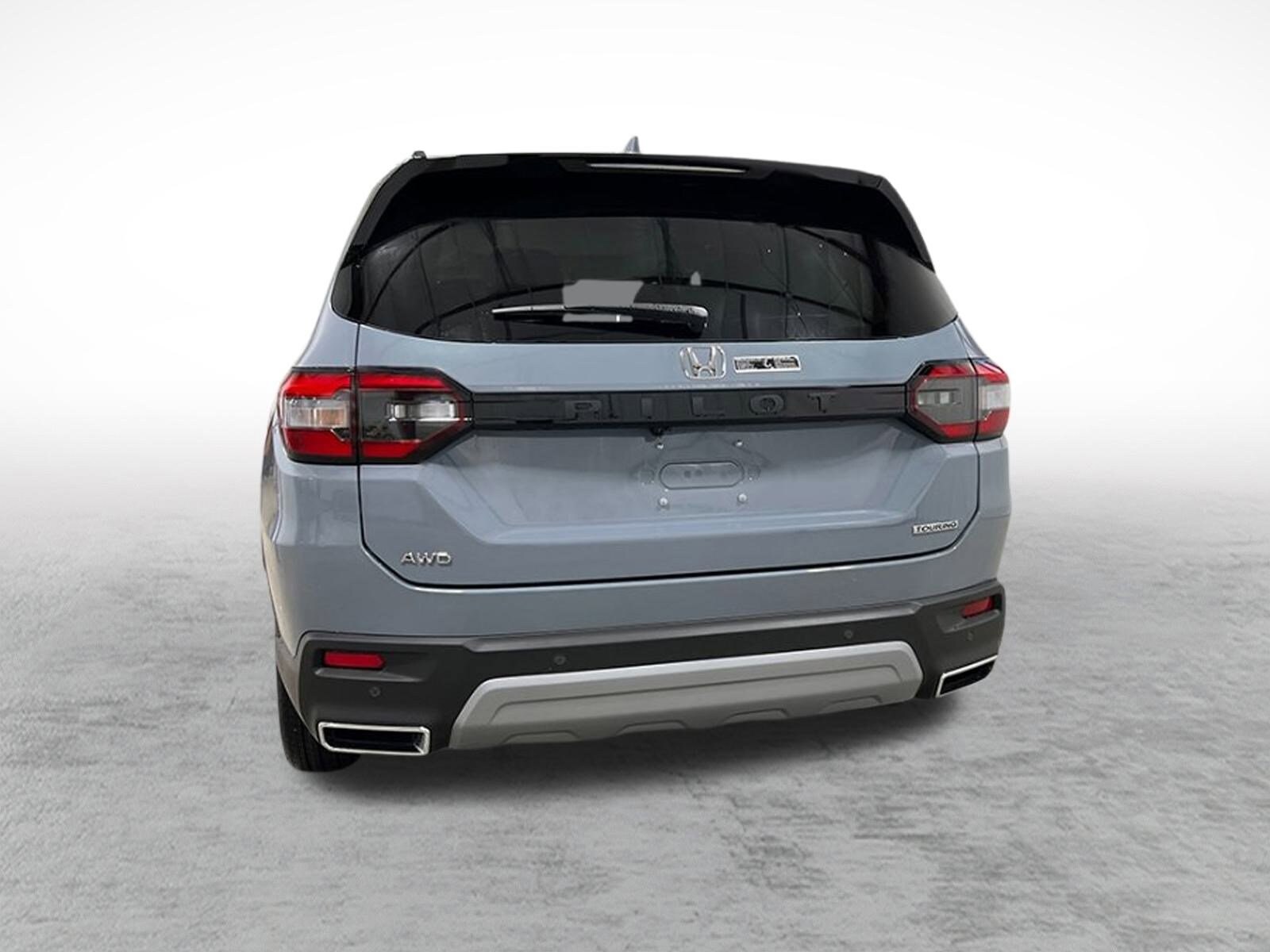 2025 Honda Pilot Touring photo 3