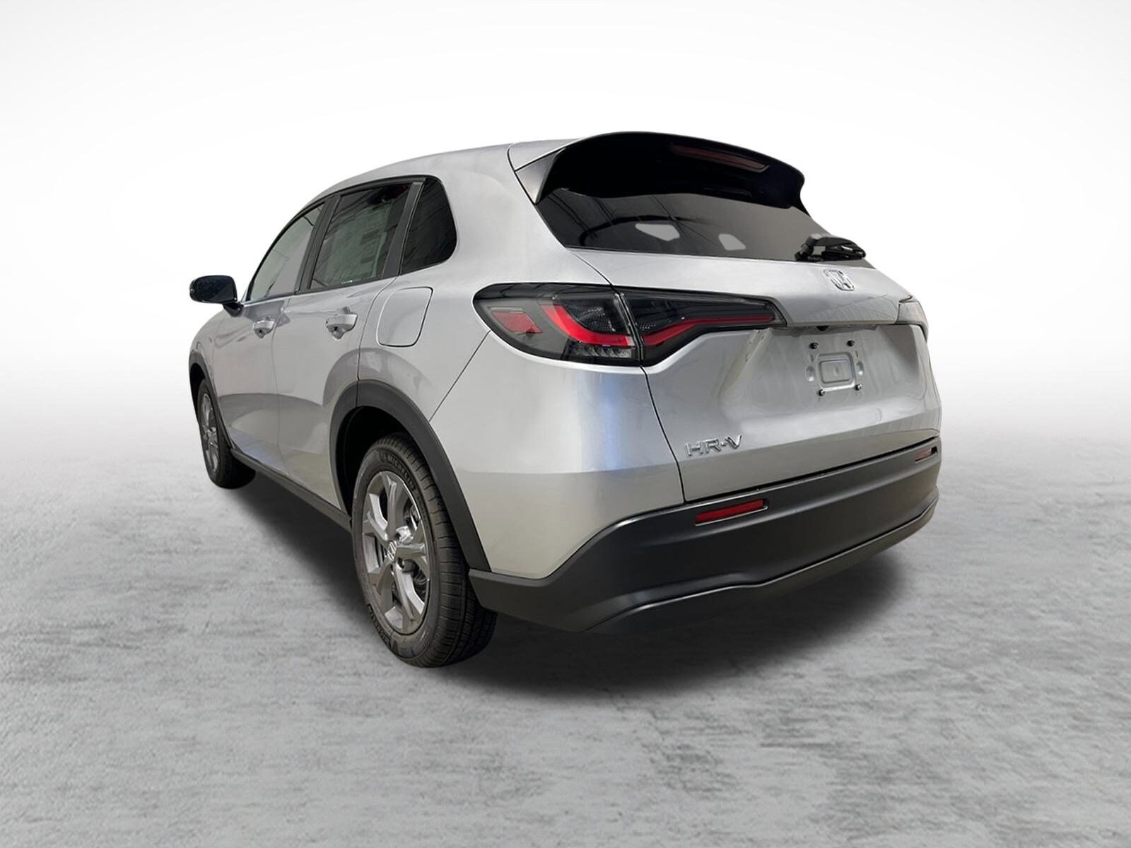 2026 Honda HR-V LX photo 3