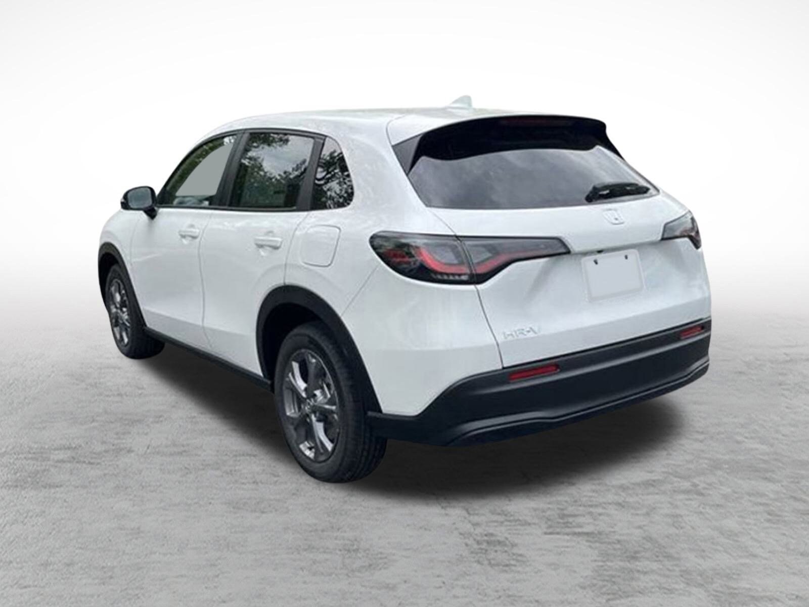 2026 Honda HR-V LX photo 3