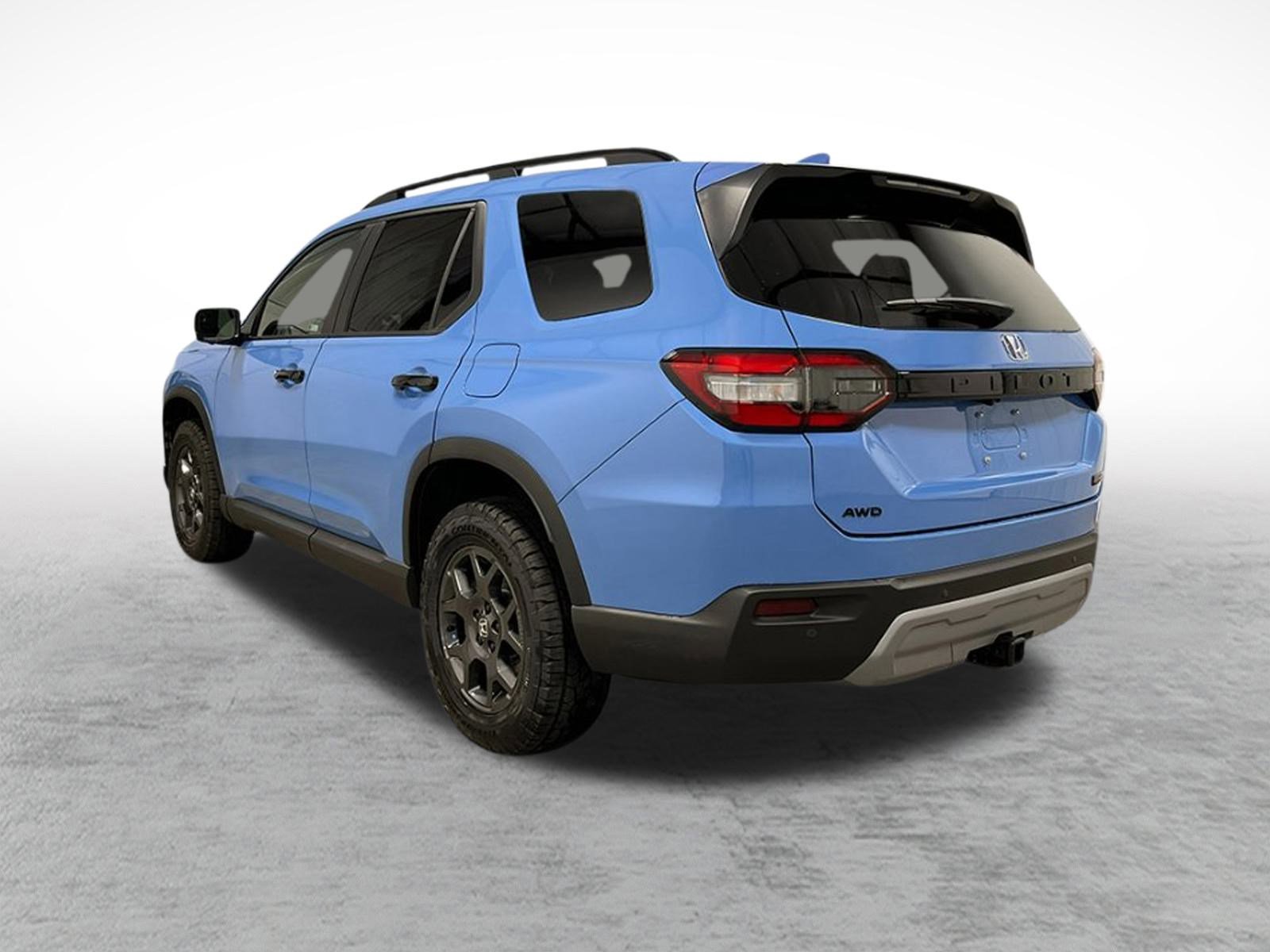 2025 Honda Pilot TrailSport photo 3