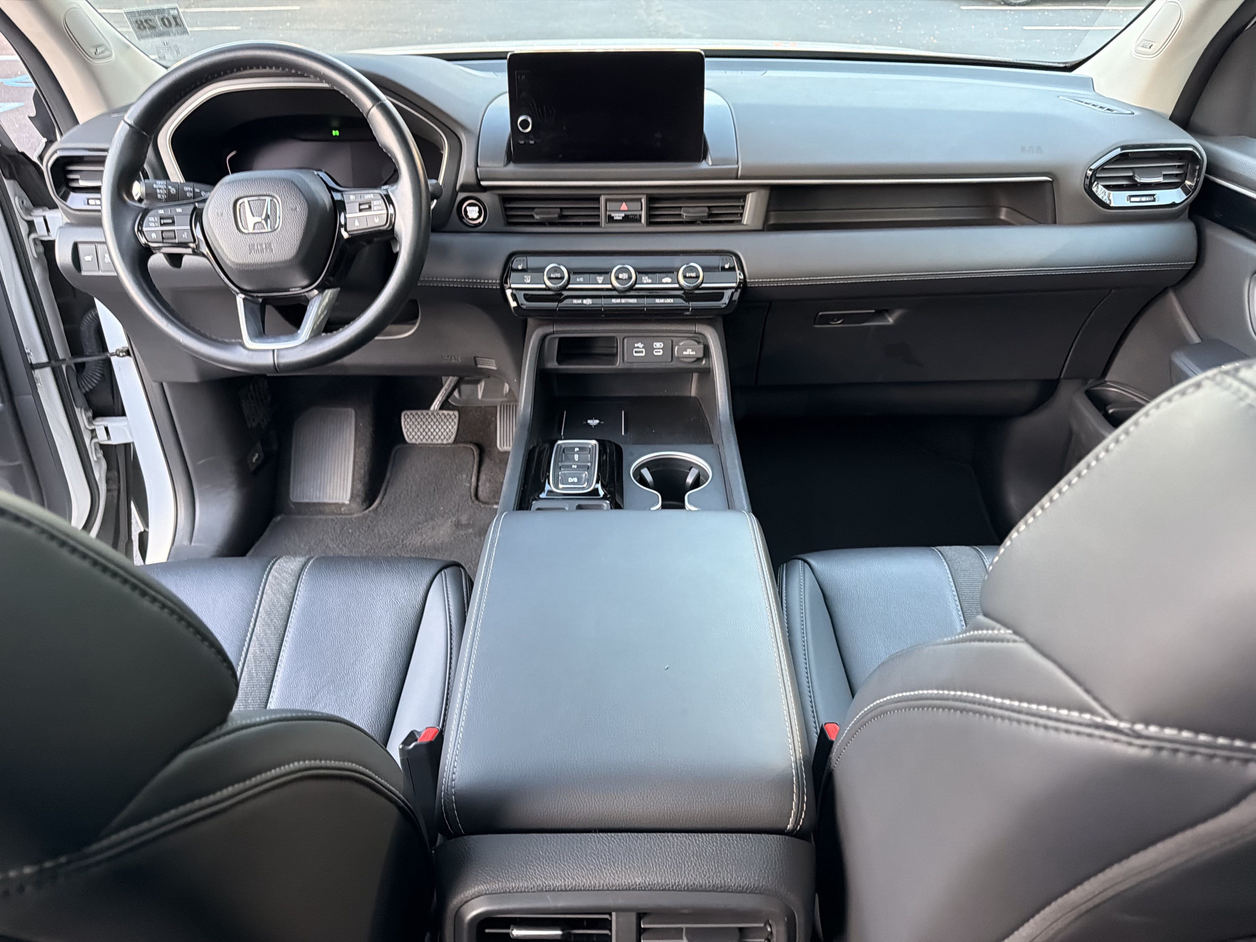 2023 Honda Pilot Touring - Photo 16