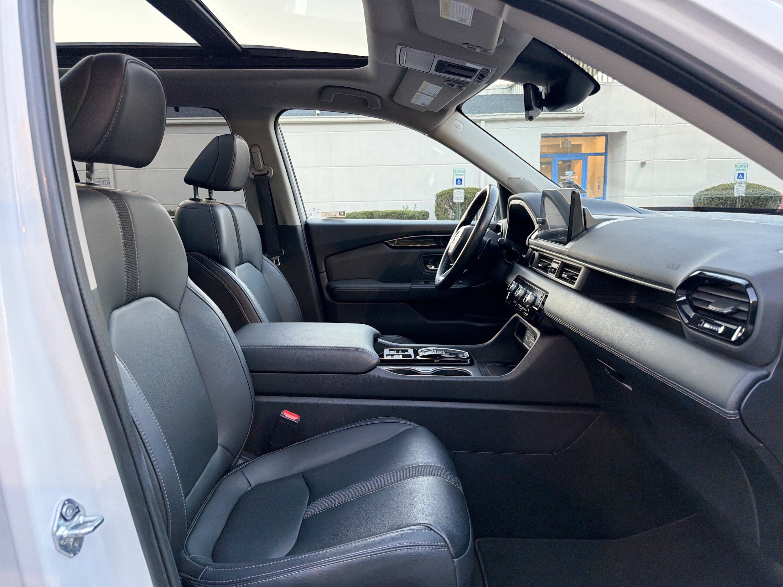 2023 Honda Pilot Touring - Photo 15