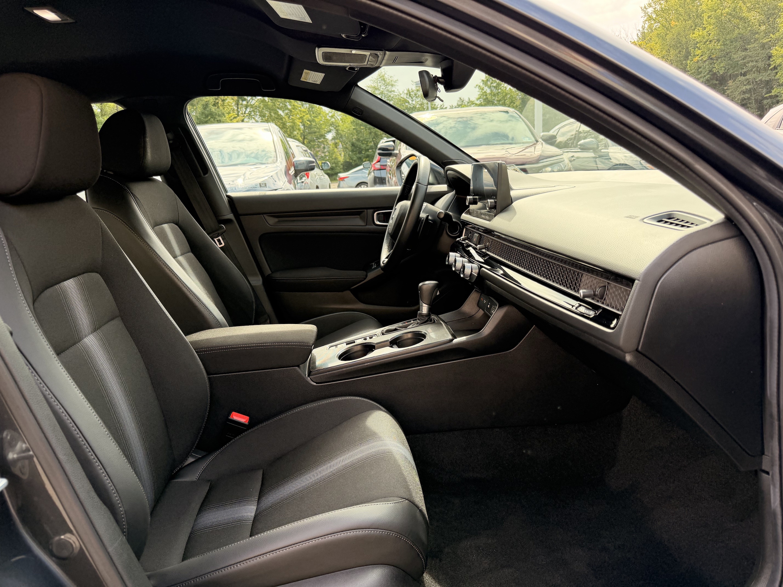 2025 Honda Civic Sport - Photo 17