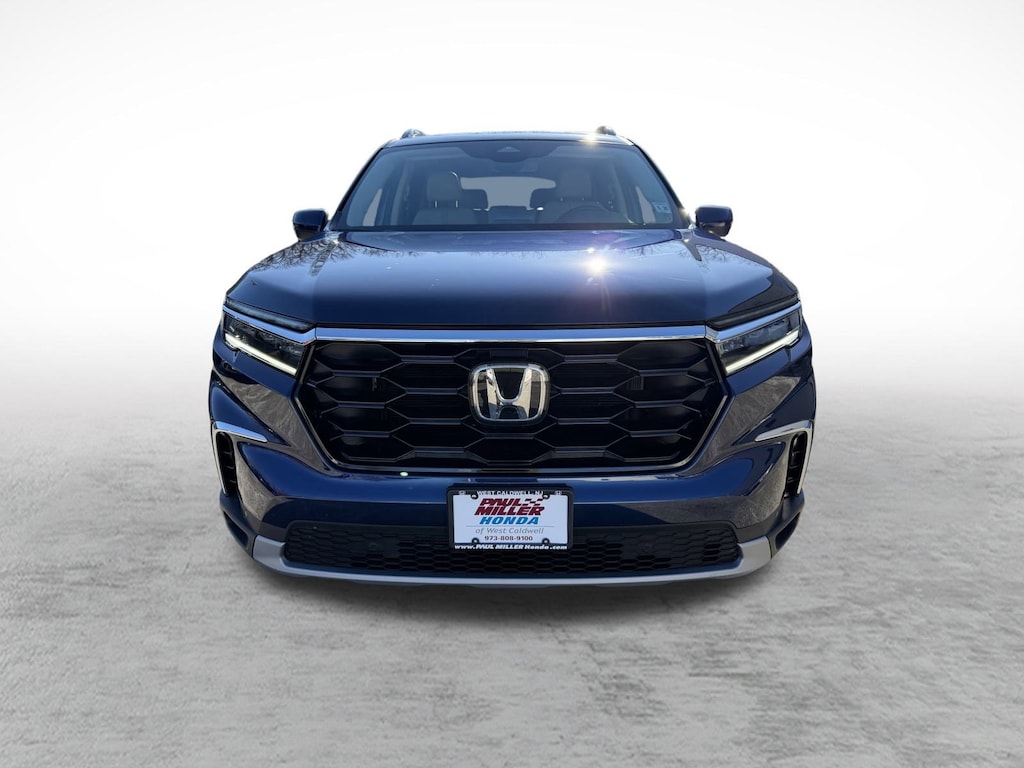 Certified 2025 Honda Pilot Touring SUV