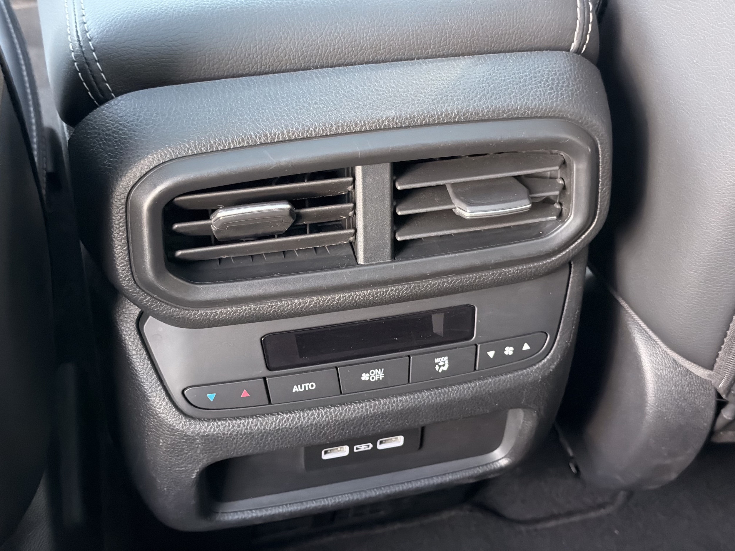 2023 Honda Pilot Touring - Photo 26