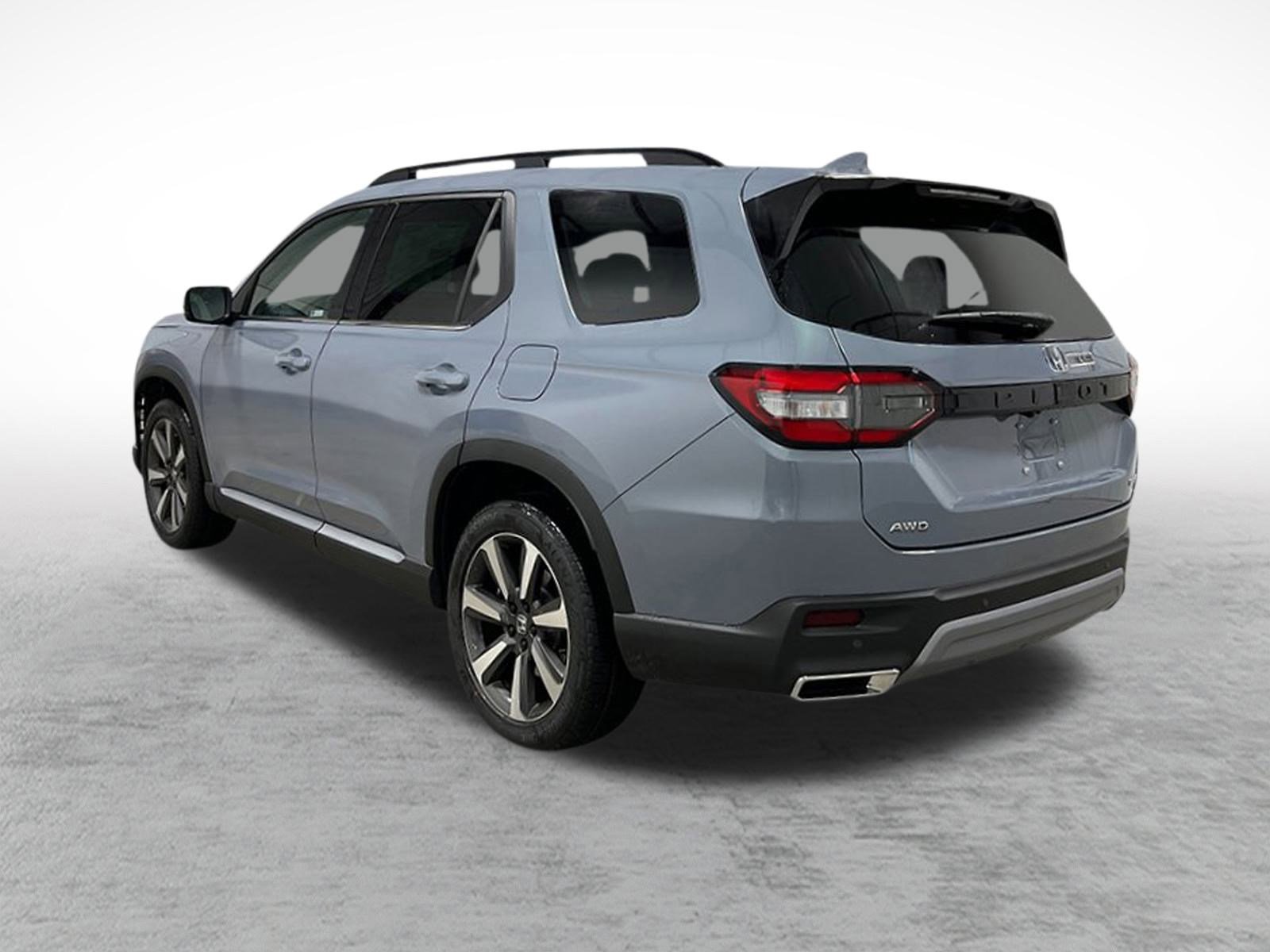 2025 Honda Pilot Touring photo 2