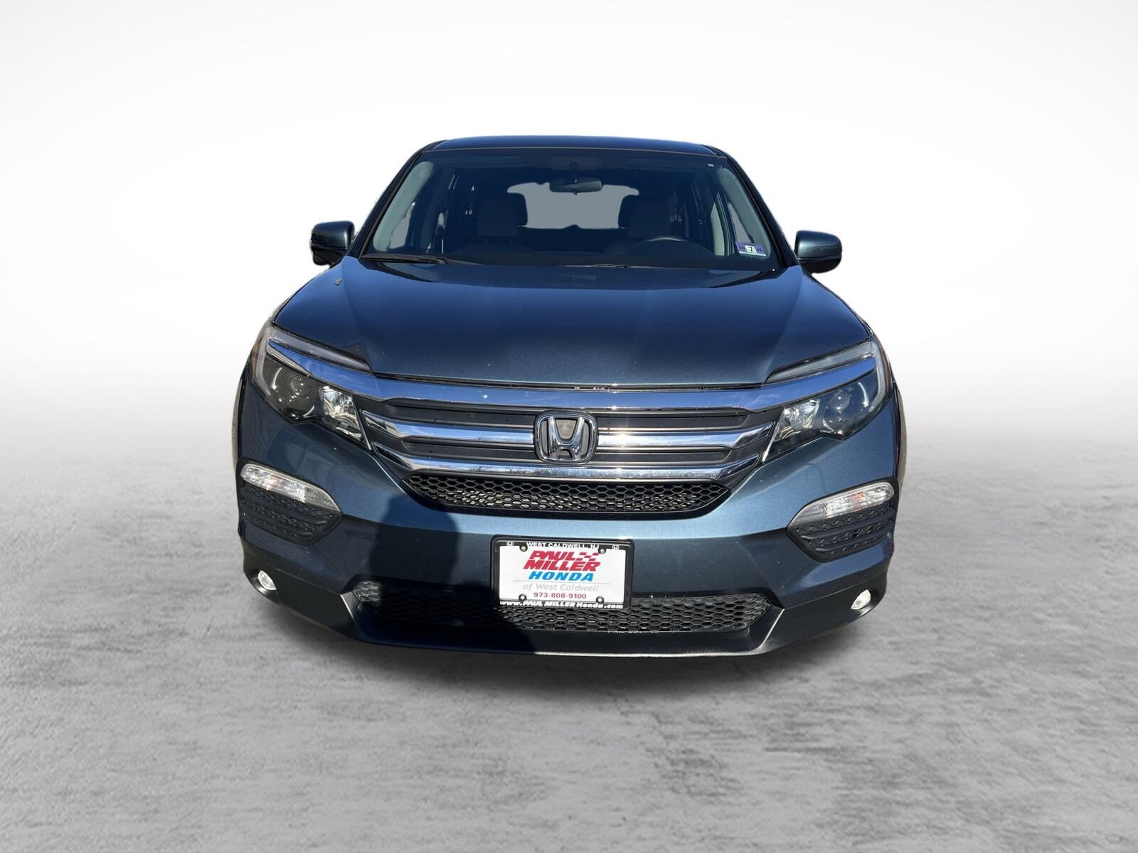 2017 Honda Pilot EX photo 2