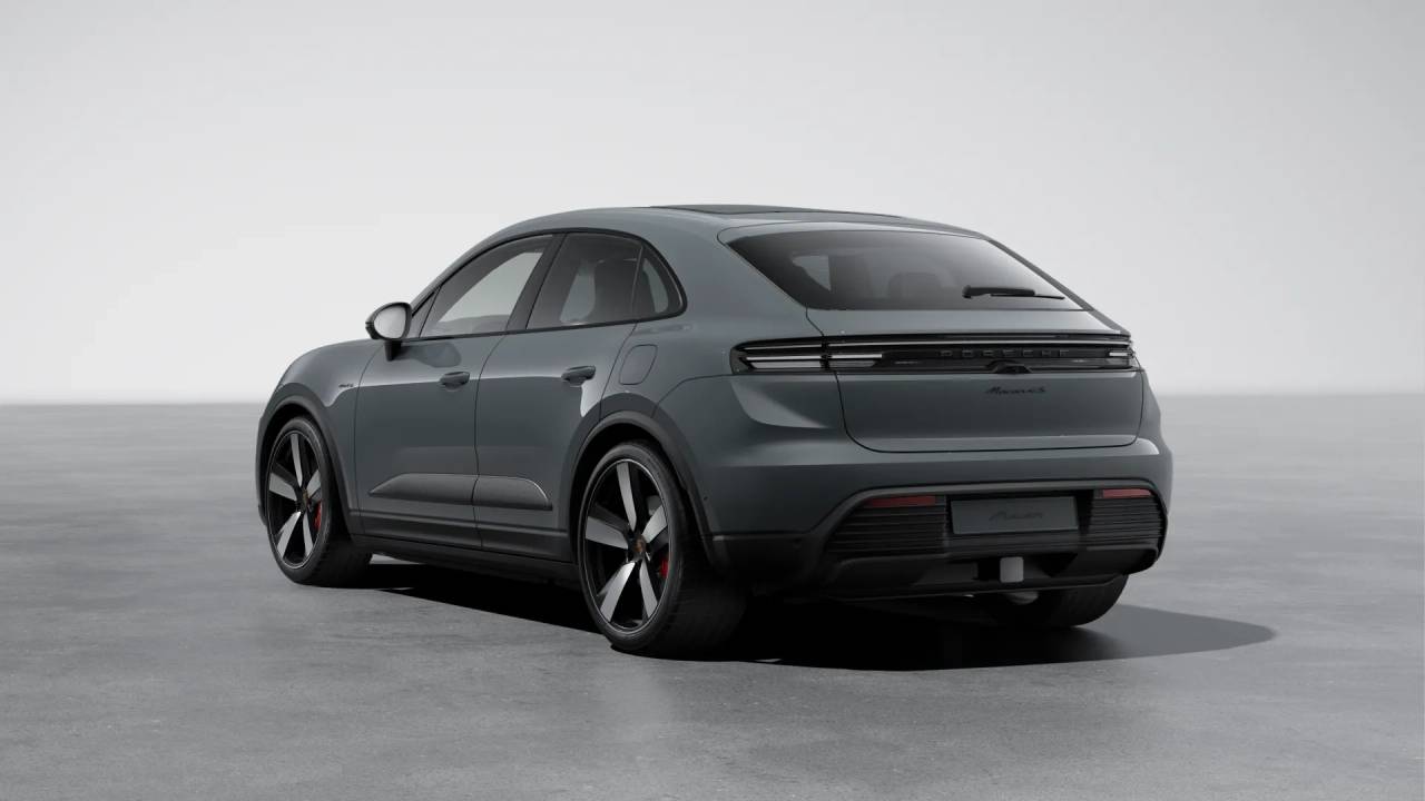 2025 Porsche Macan Electric photo 3
