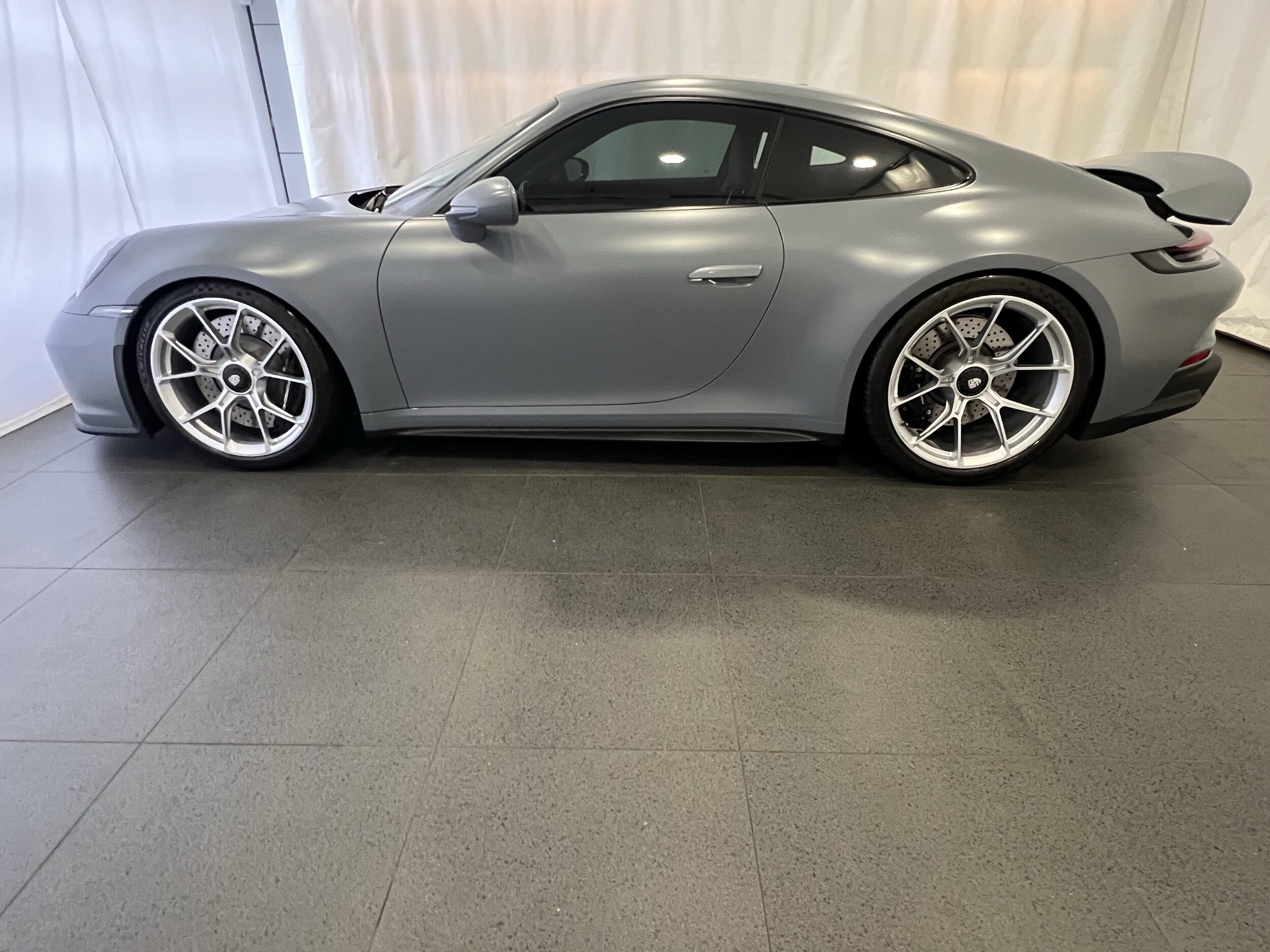 2023 Porsche 911 GT3 Touring photo 2