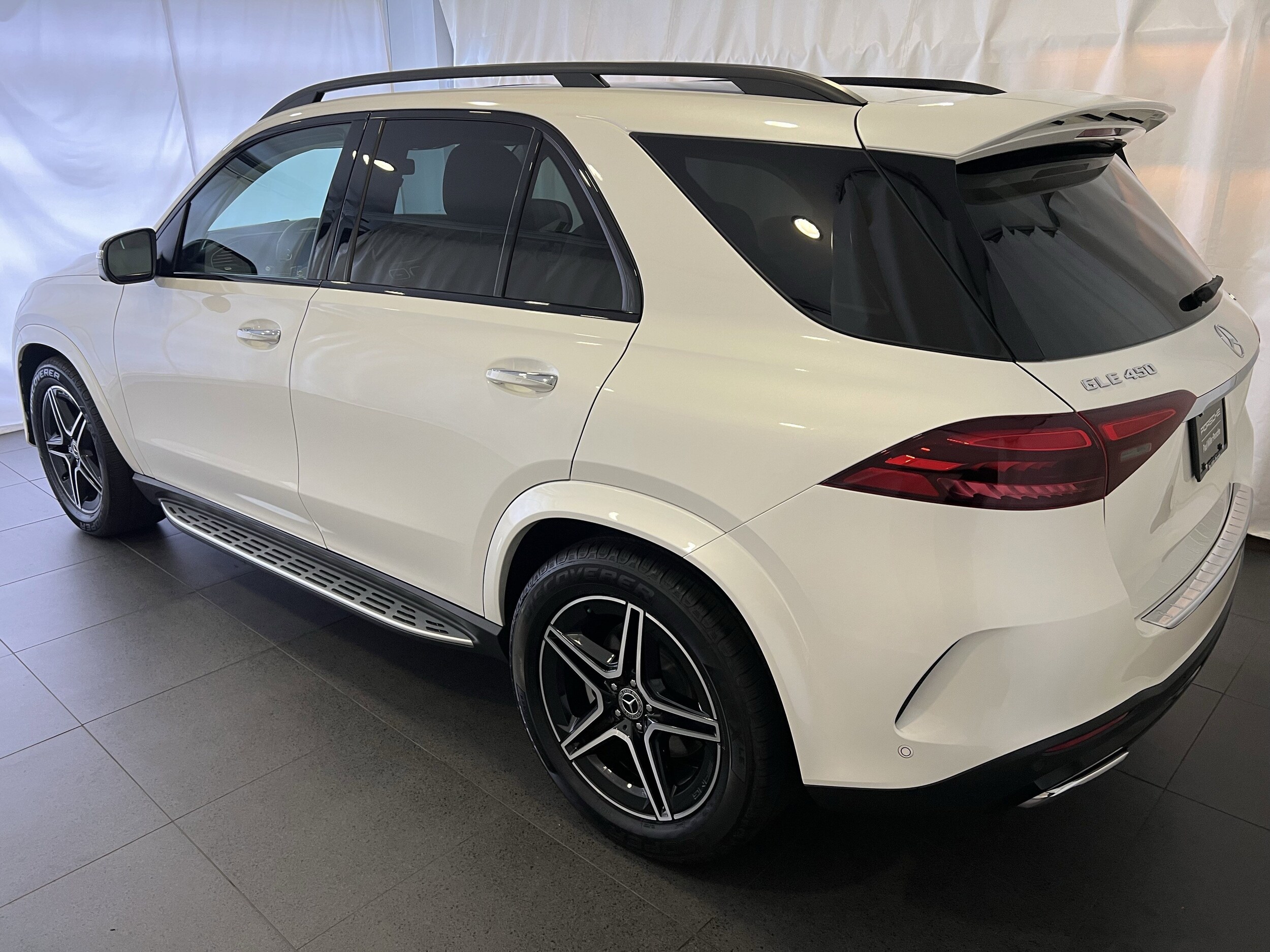2024 Mercedes Benz GLE 450 4MATIC photo 3