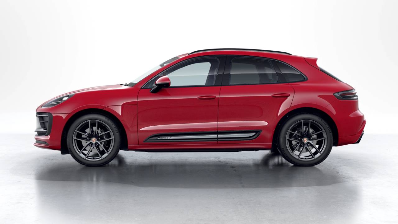 2026 Porsche Macan T photo 2