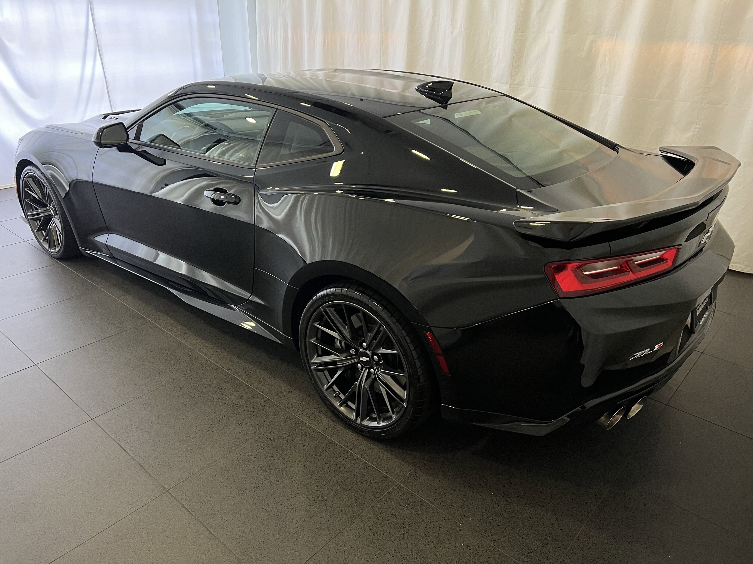 2018 Chevrolet Camaro ZL1 photo 3