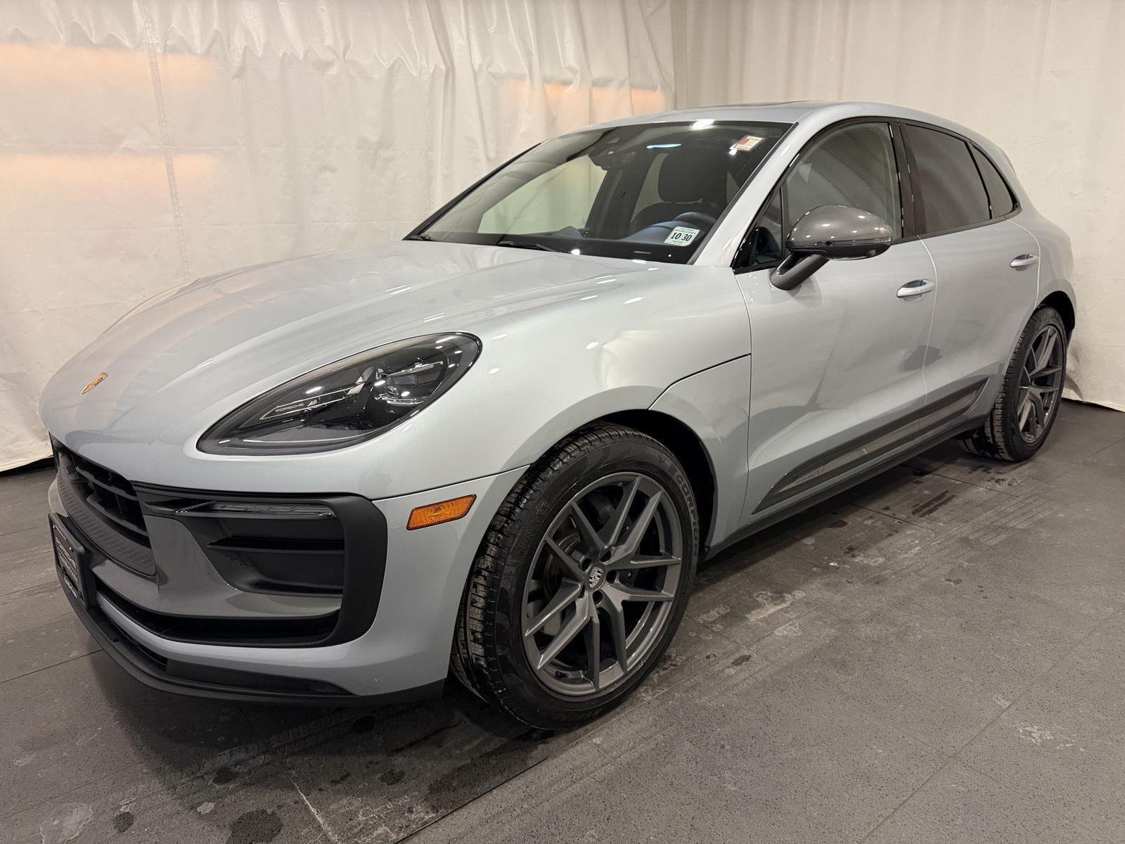 2025 Porsche Macan T