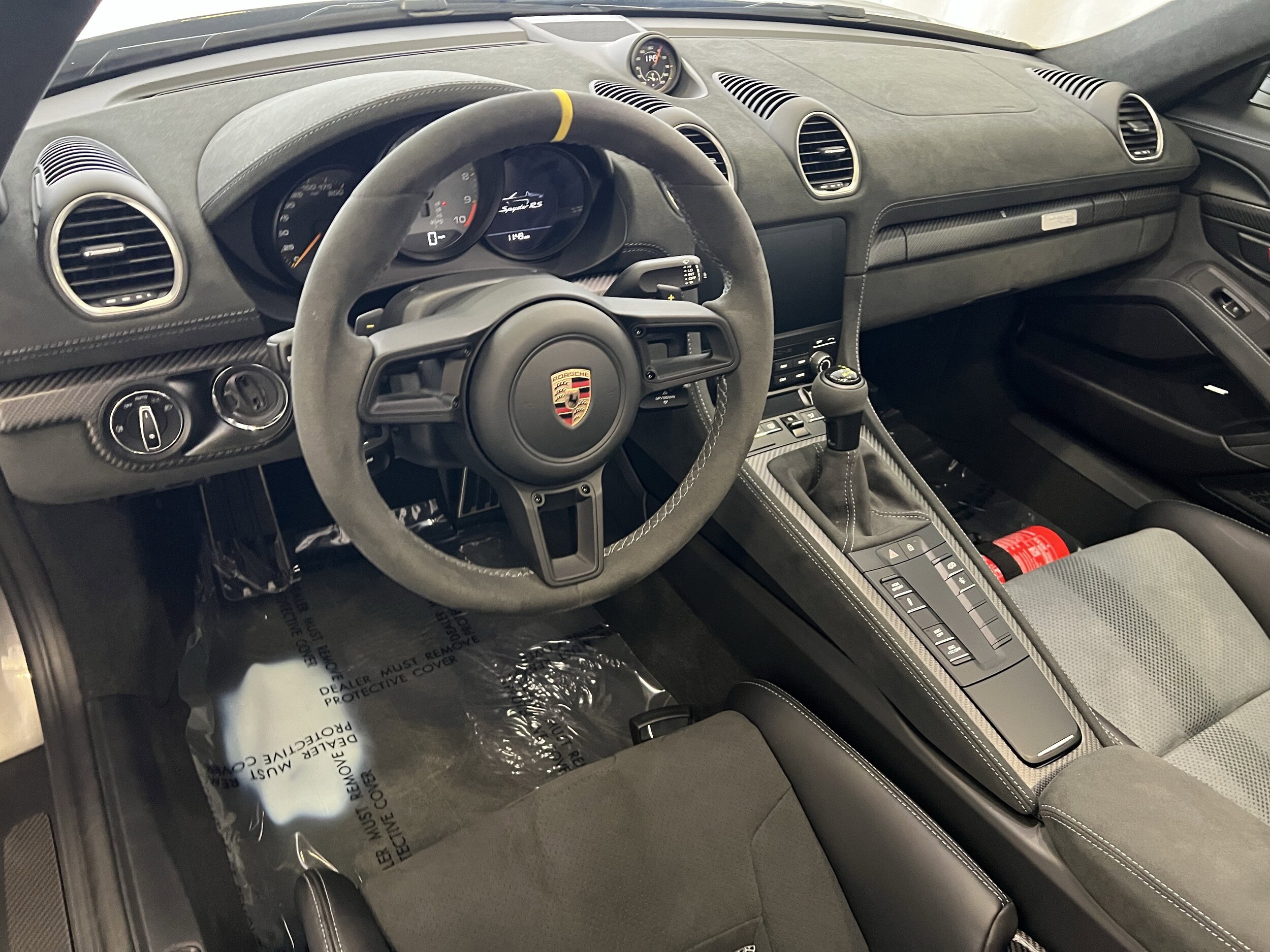 2024 Porsche Boxster Spyder photo 3