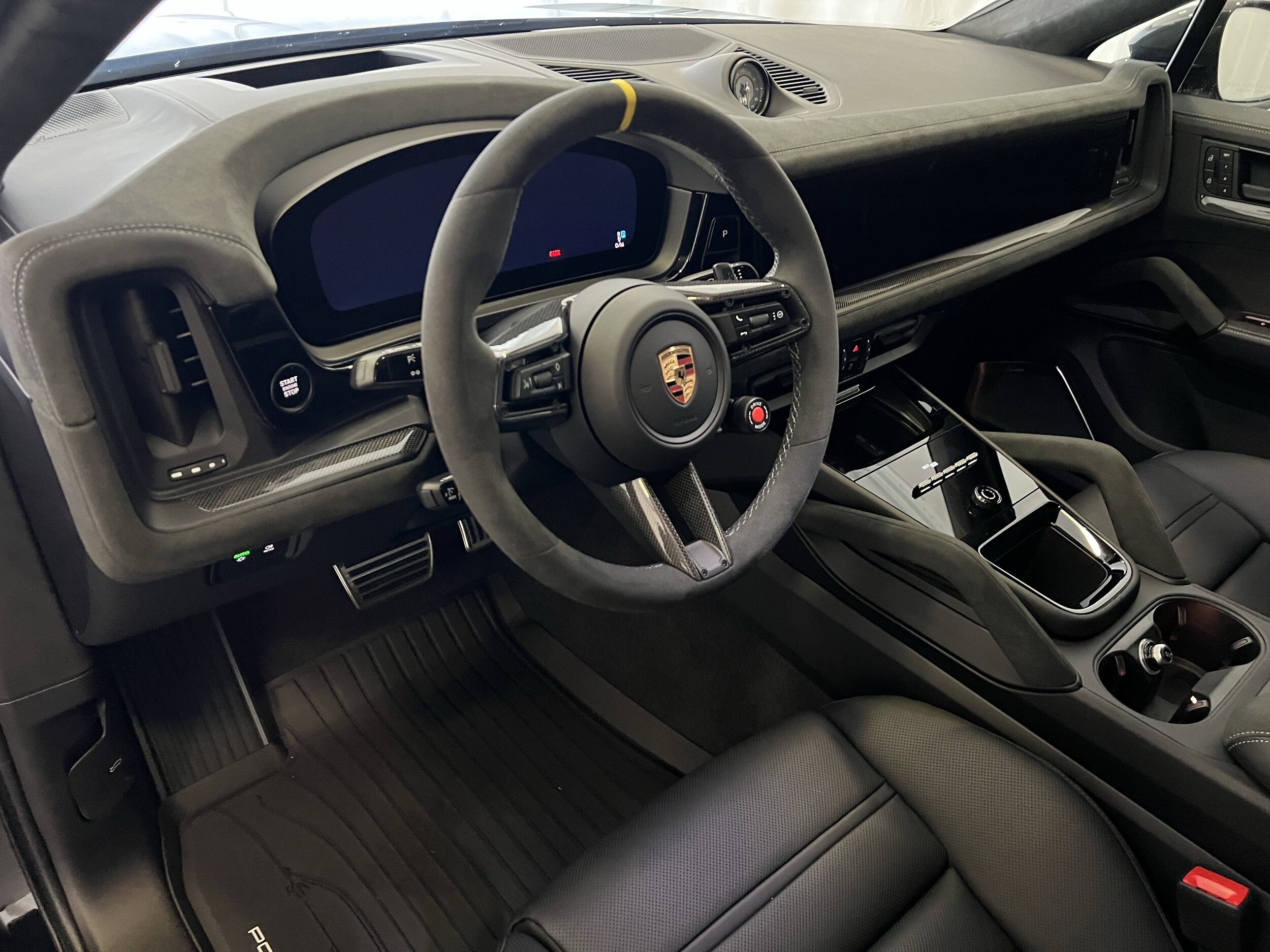 2026 Porsche Cayenne Turbo GT photo 4