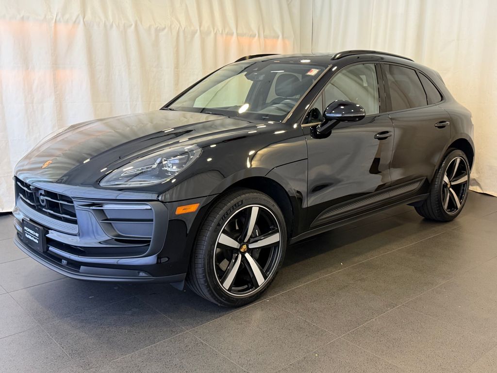 2026 Porsche Macan T's photo