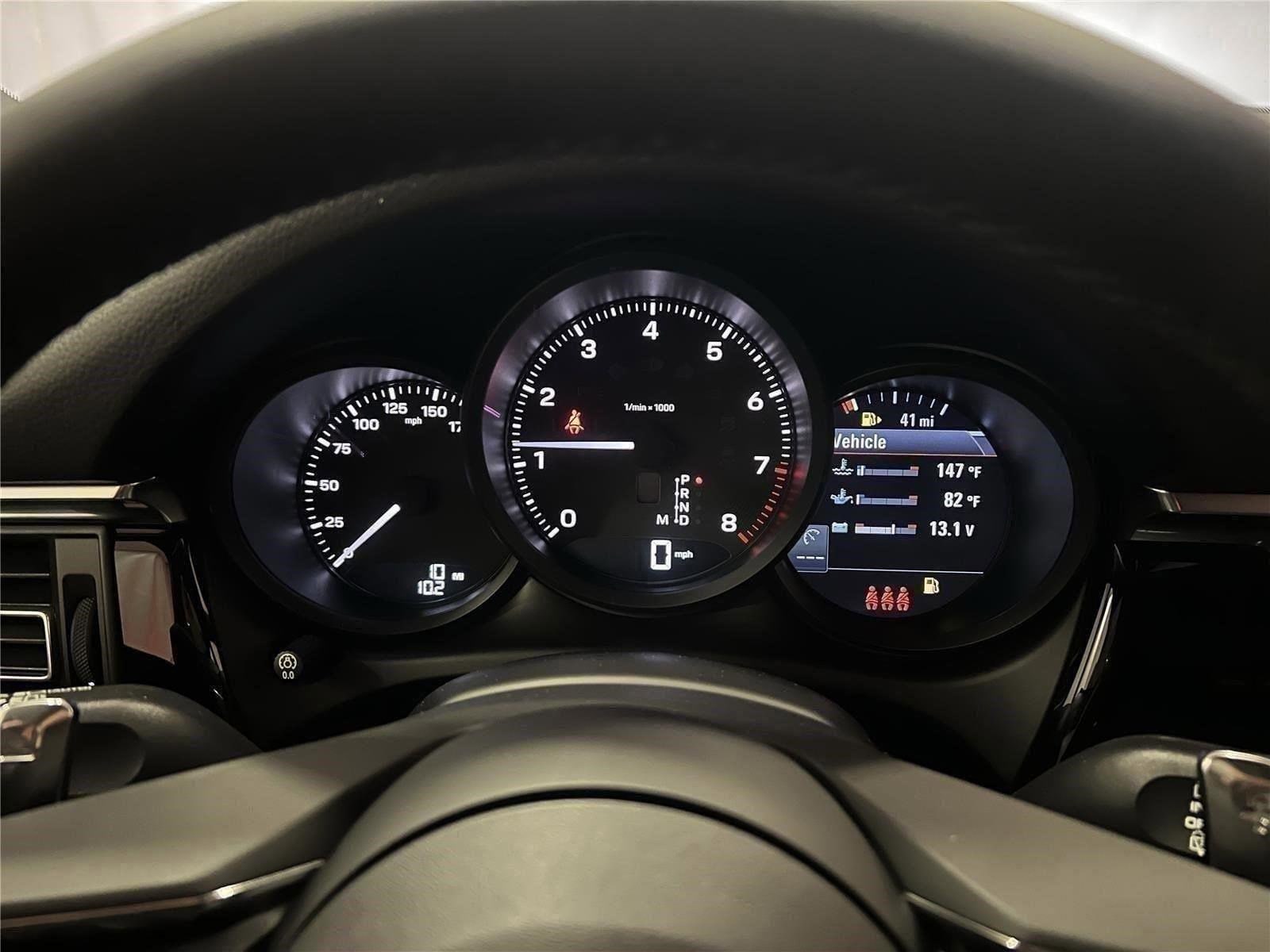 2026 Porsche Macan - Photo 21