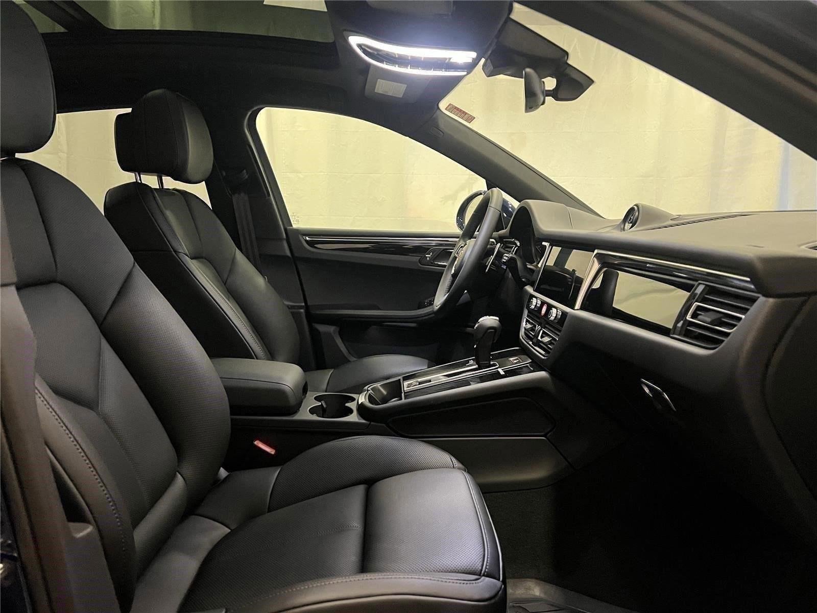 2026 Porsche Macan - Photo 16