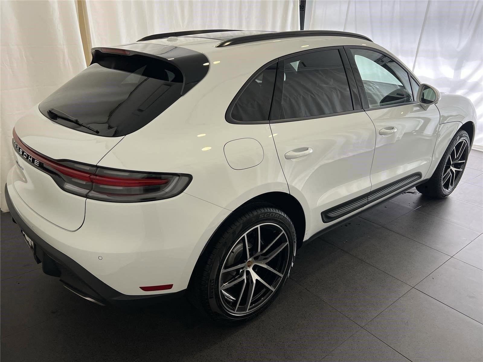 2026 Porsche Macan - Photo 9