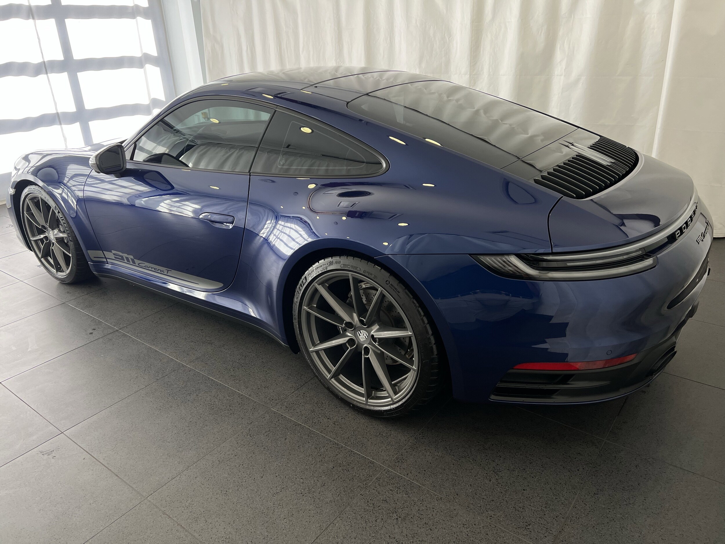 2024 Porsche 911 T photo 3
