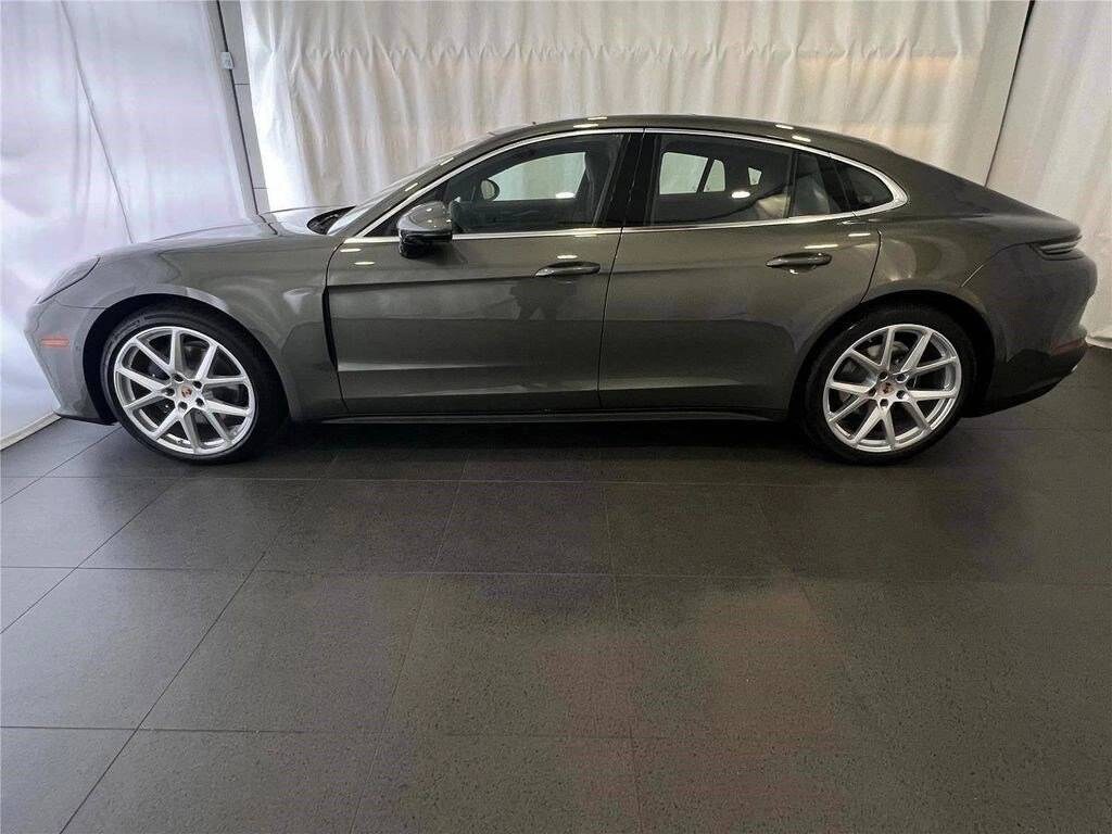 New 2026 Porsche Panamera 4 Hatchback