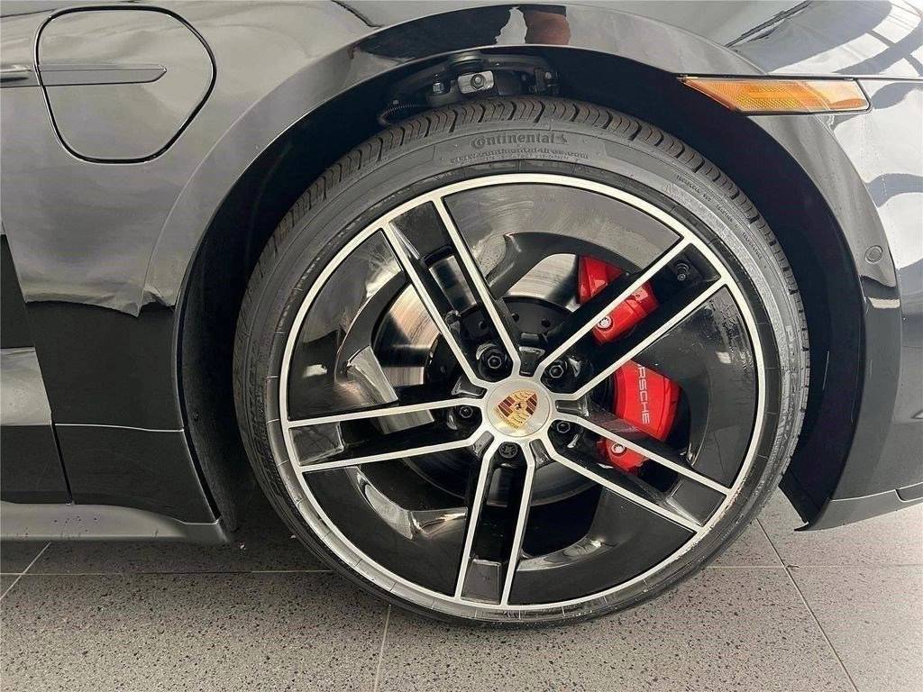 2026 Porsche Taycan GTS - Photo 13