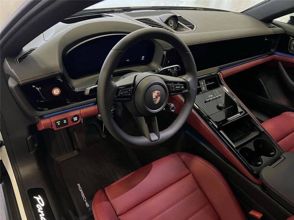 New 2026 Porsche Panamera 4 Hatchback