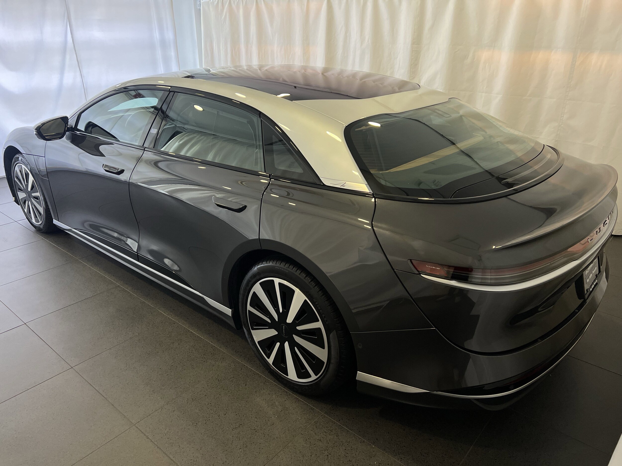 2023 Lucid Air Touring photo 2