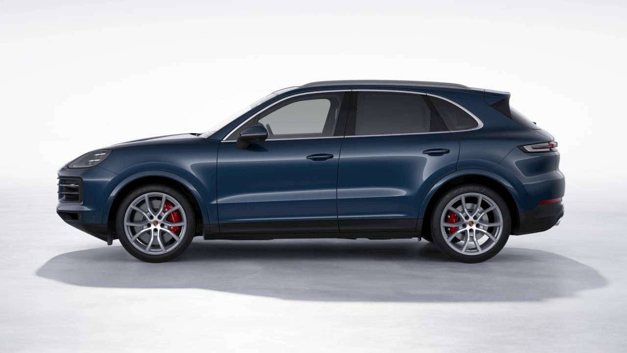 2026 Porsche Cayenne S photo 2