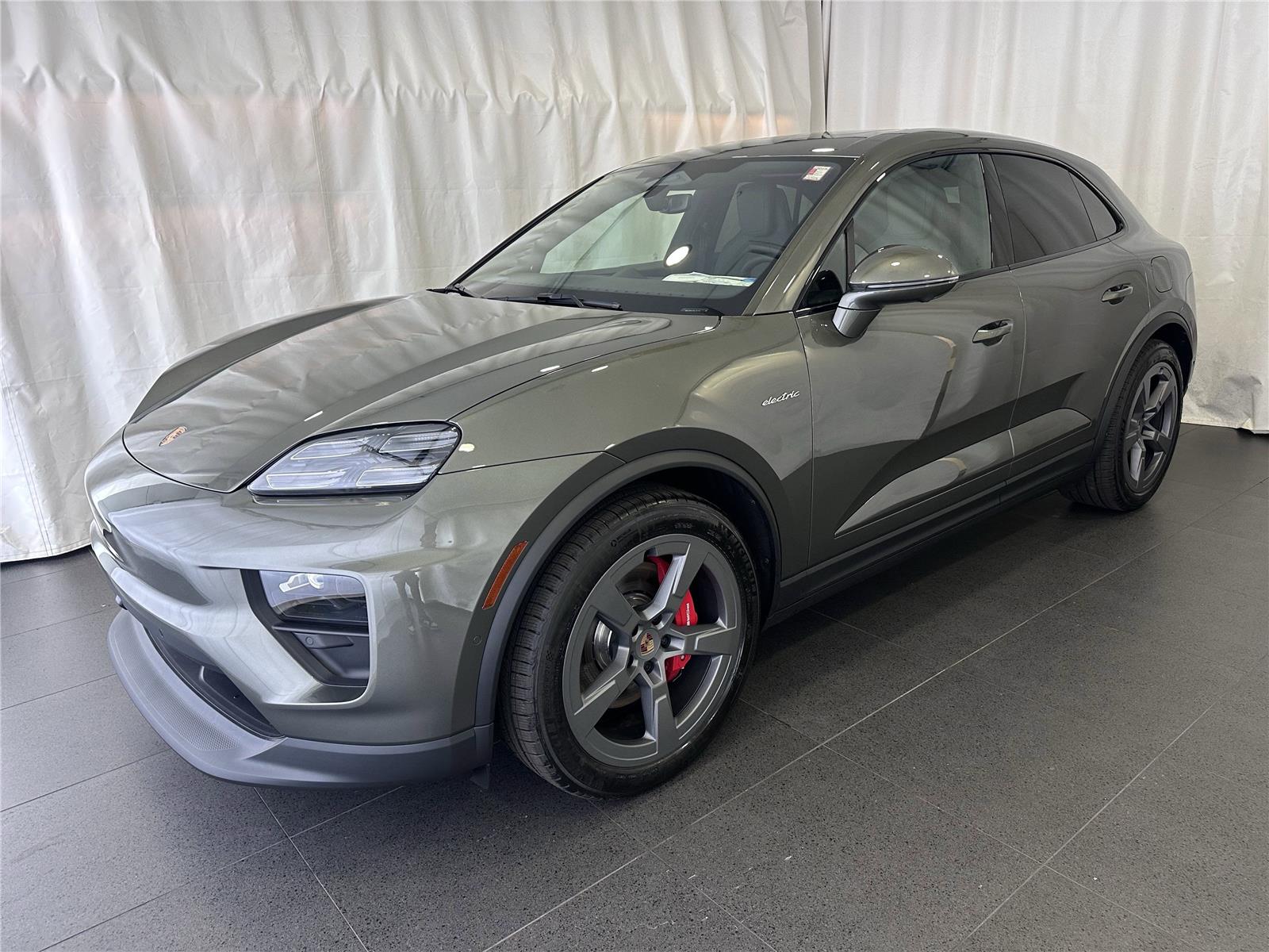 2025 Porsche Macan S