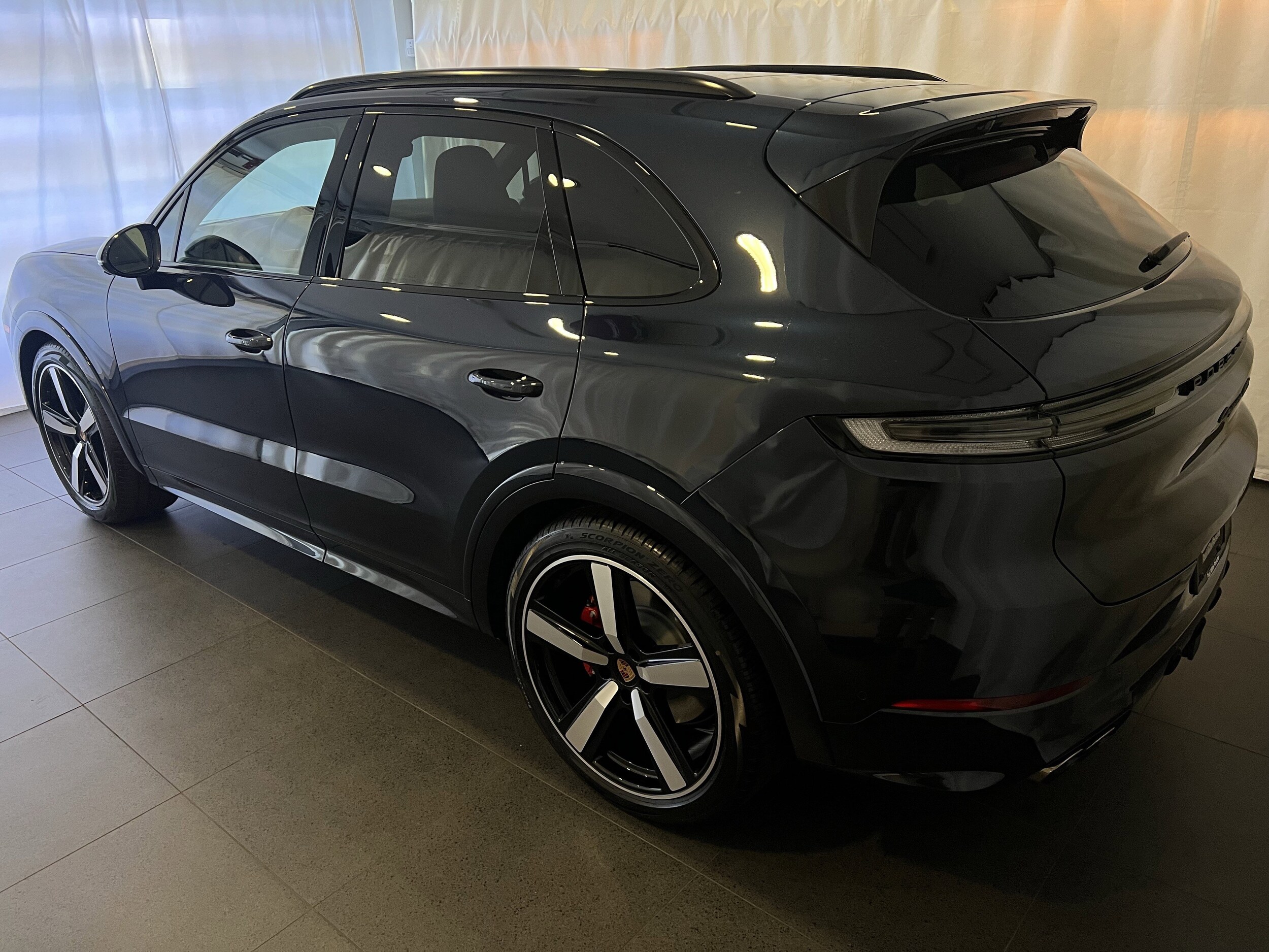 2026 Porsche Cayenne GTS photo 3