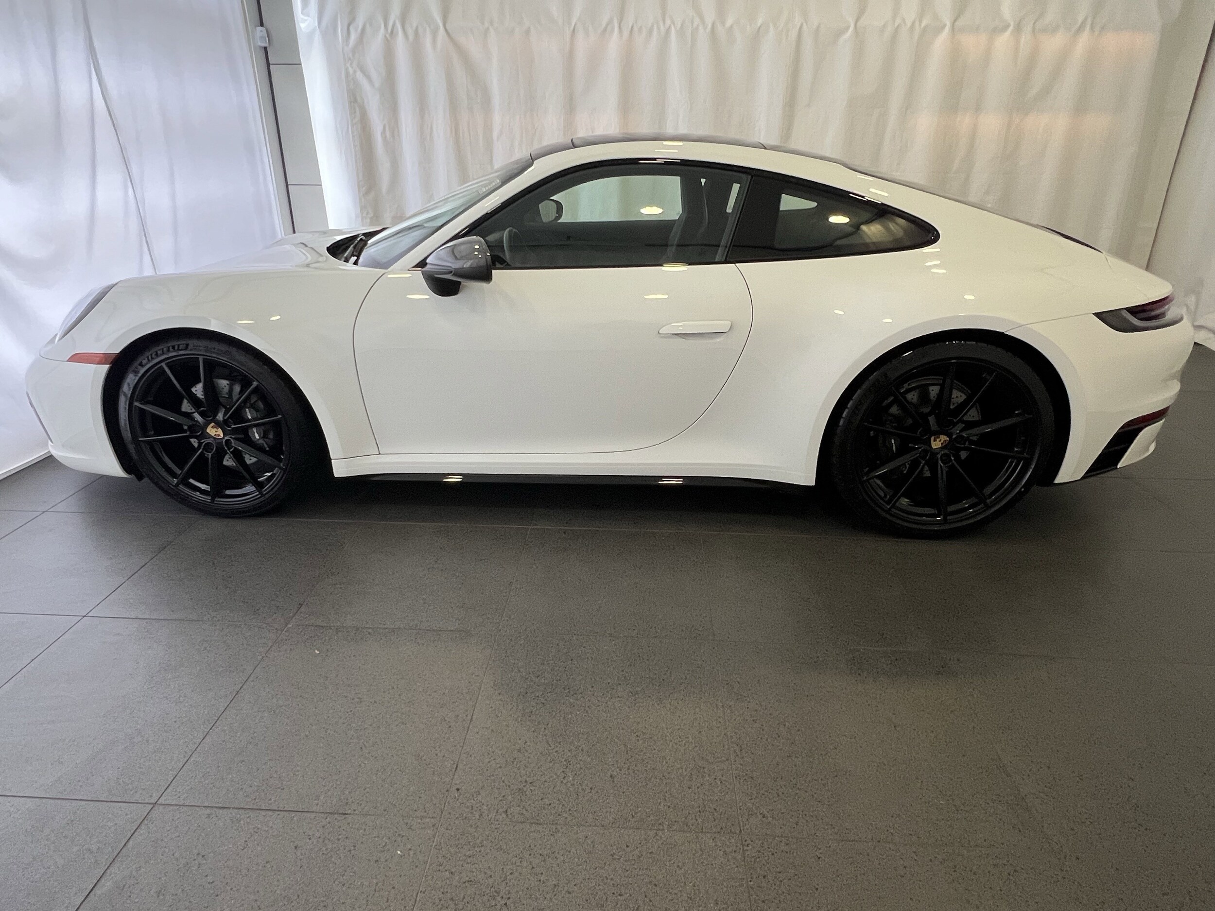 2024 Porsche 911 T photo 2