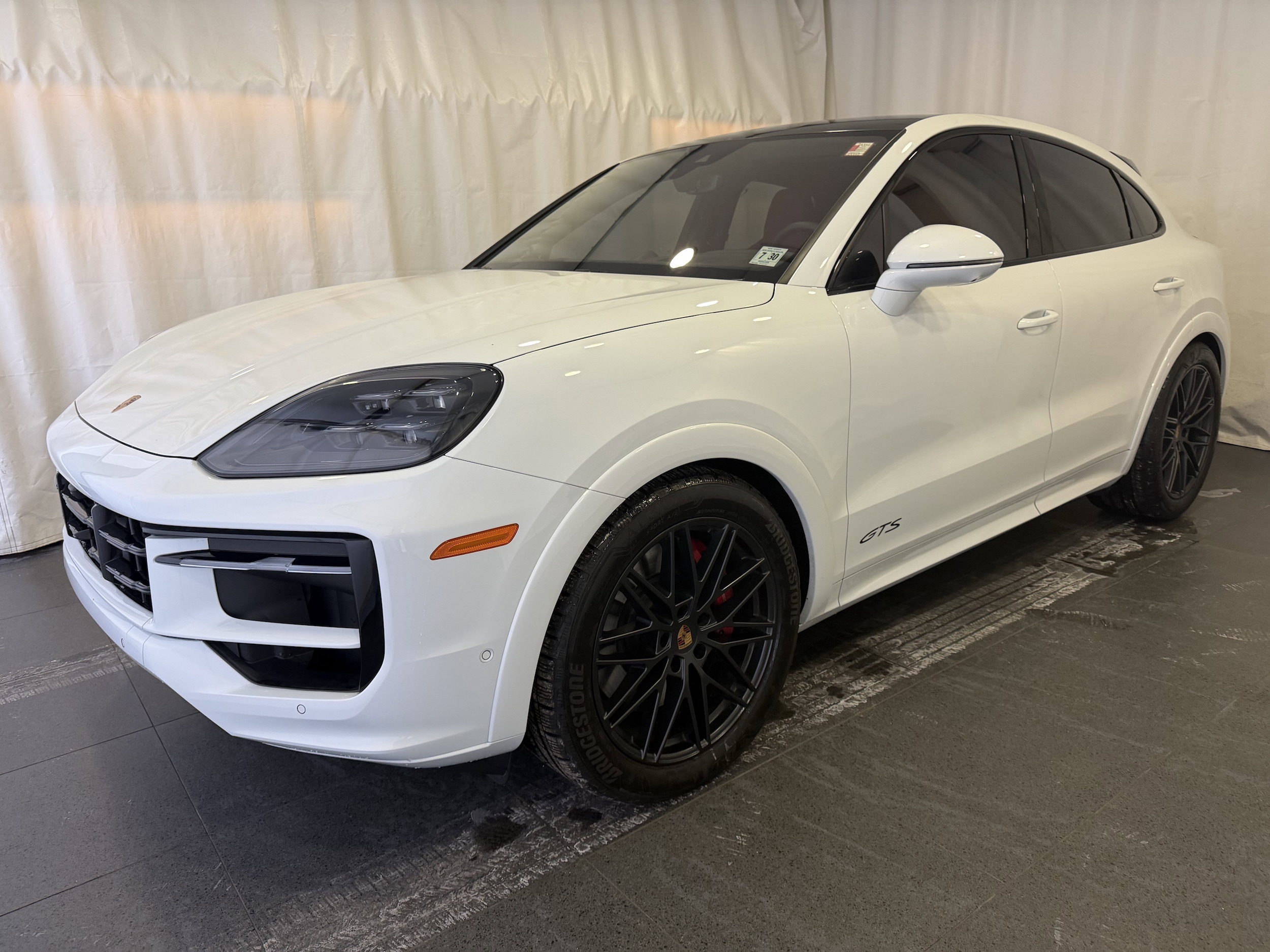 2025 Porsche Cayenne Coup GTS's photo