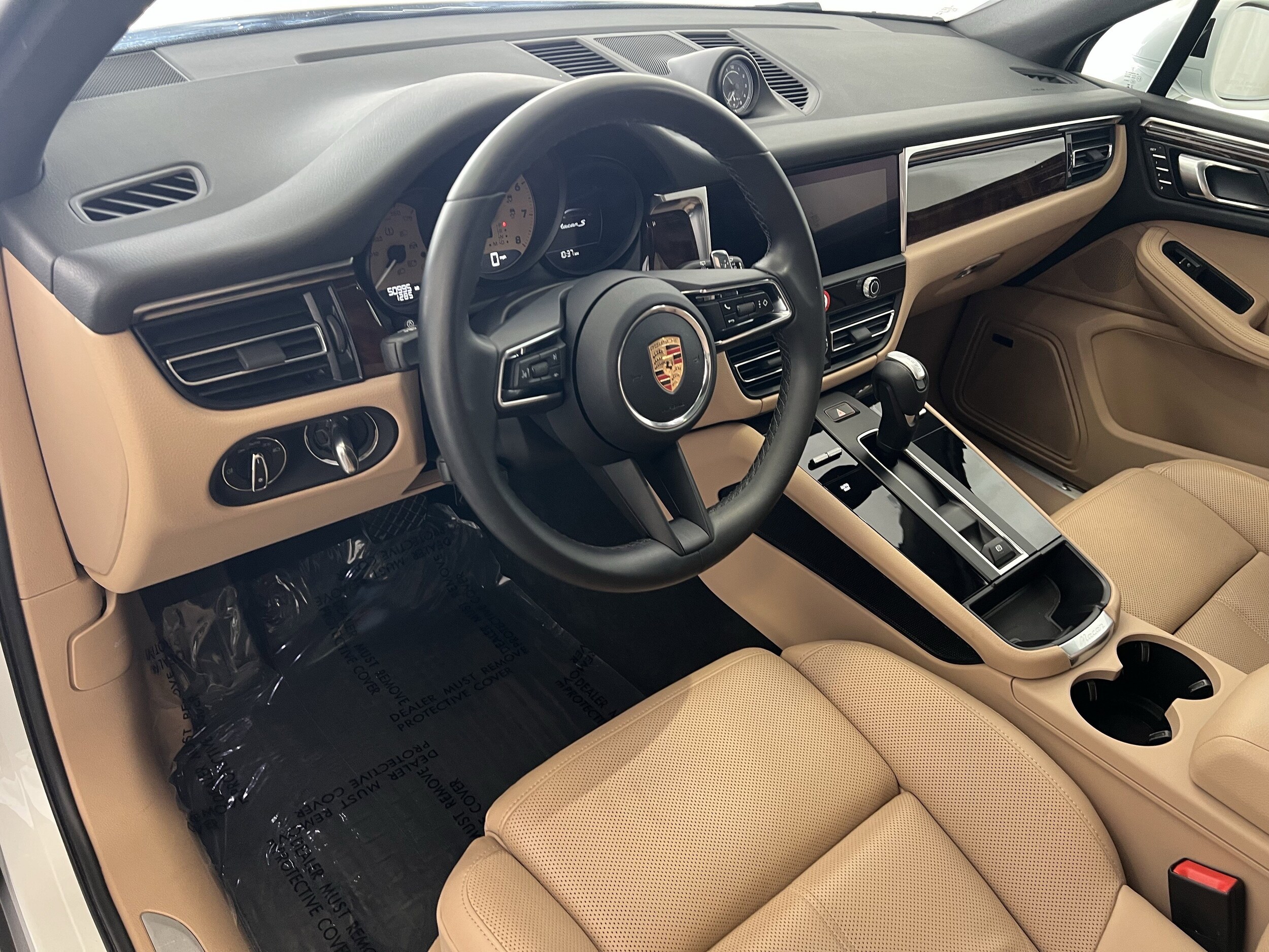 2023 Porsche Macan S photo 3