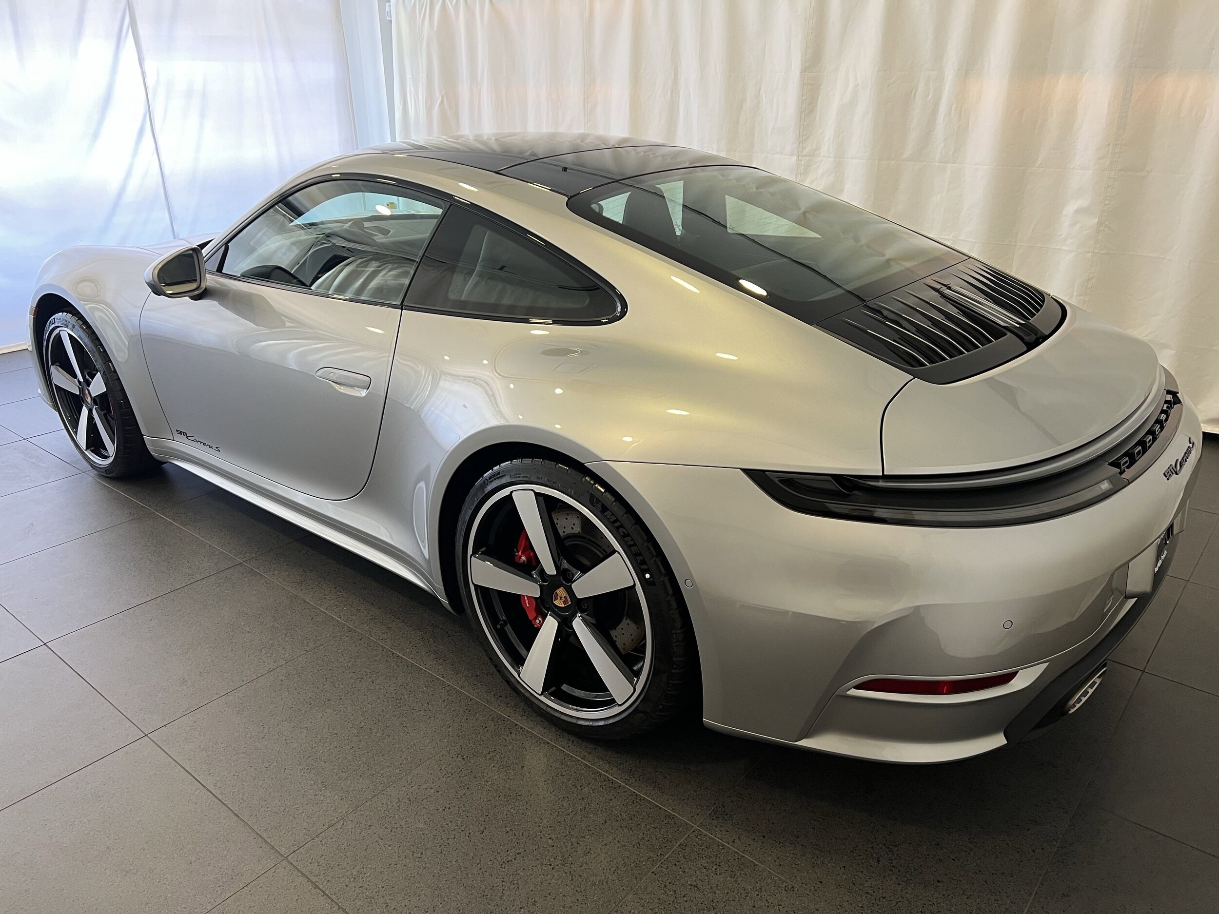 2025 Porsche 911 S photo 2