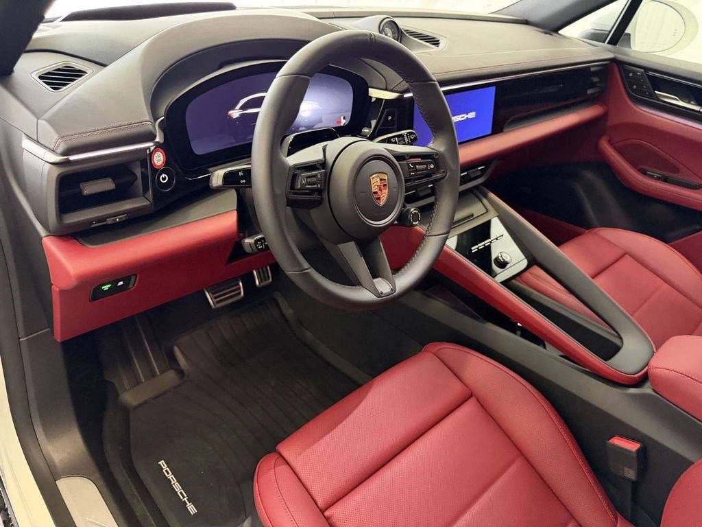 2026 Porsche Macan S - Photo 4