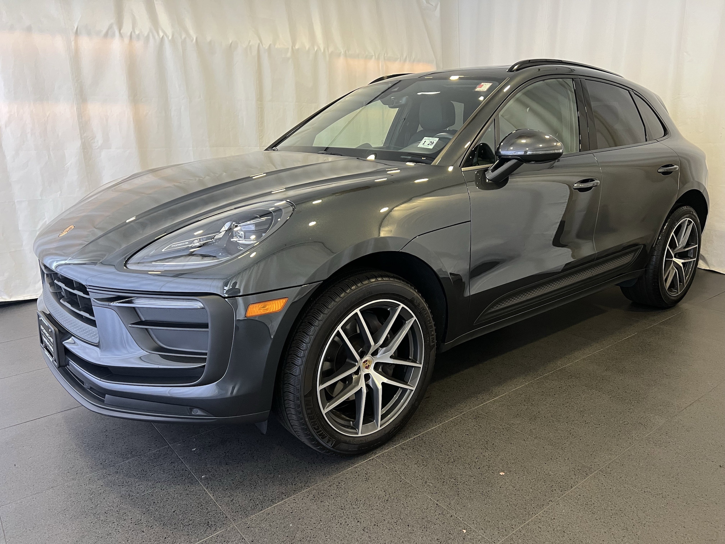 2024 Porsche Macan Base