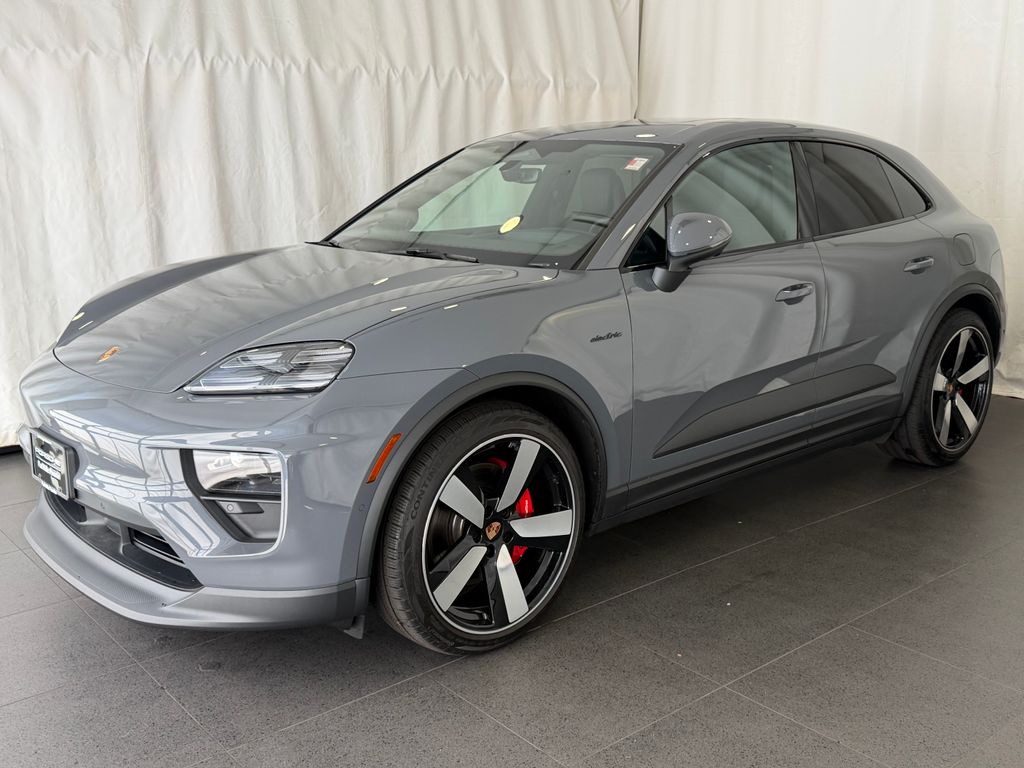 2025 Porsche Macan