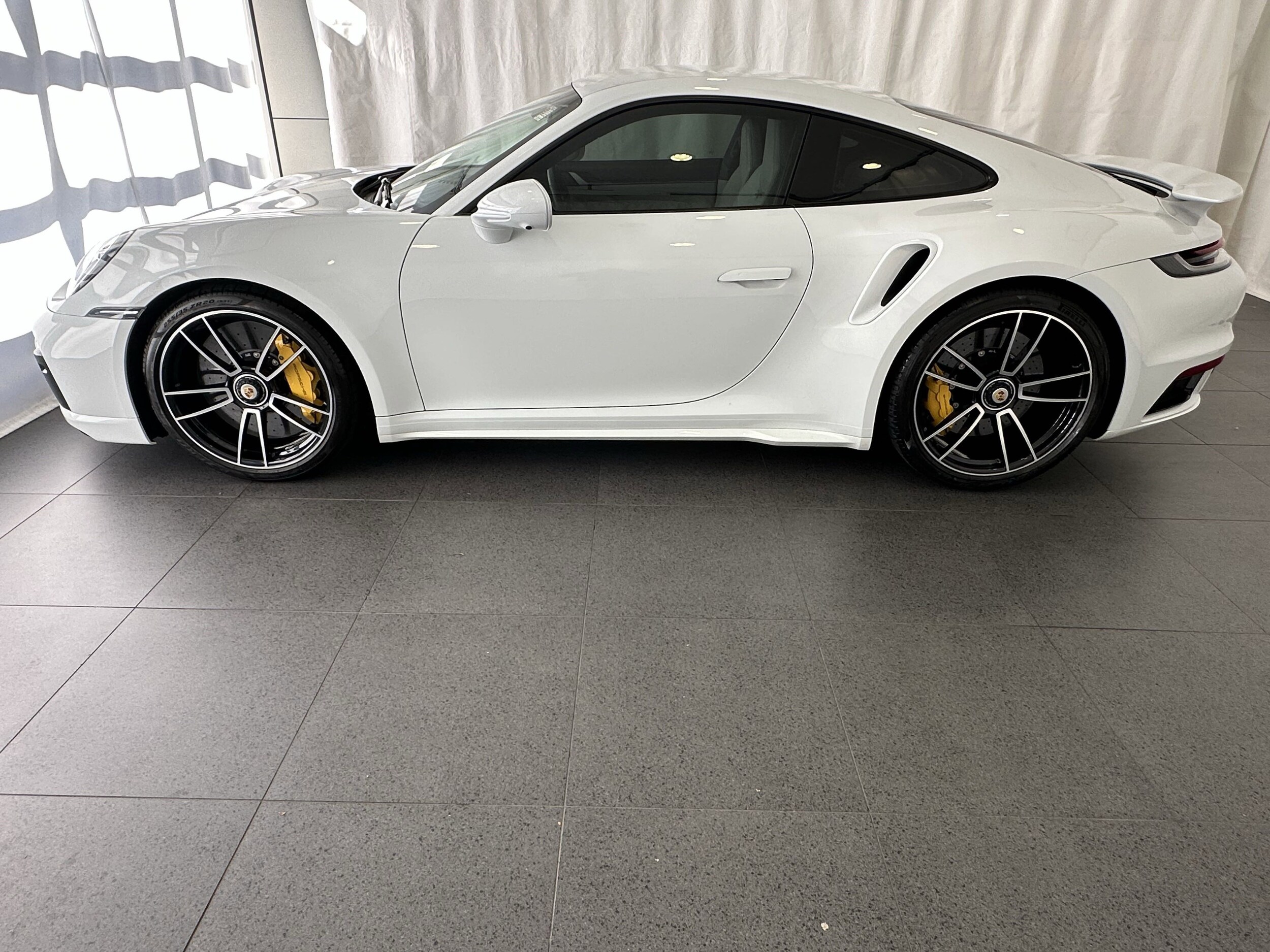 2021 Porsche 911 Turbo S photo 2