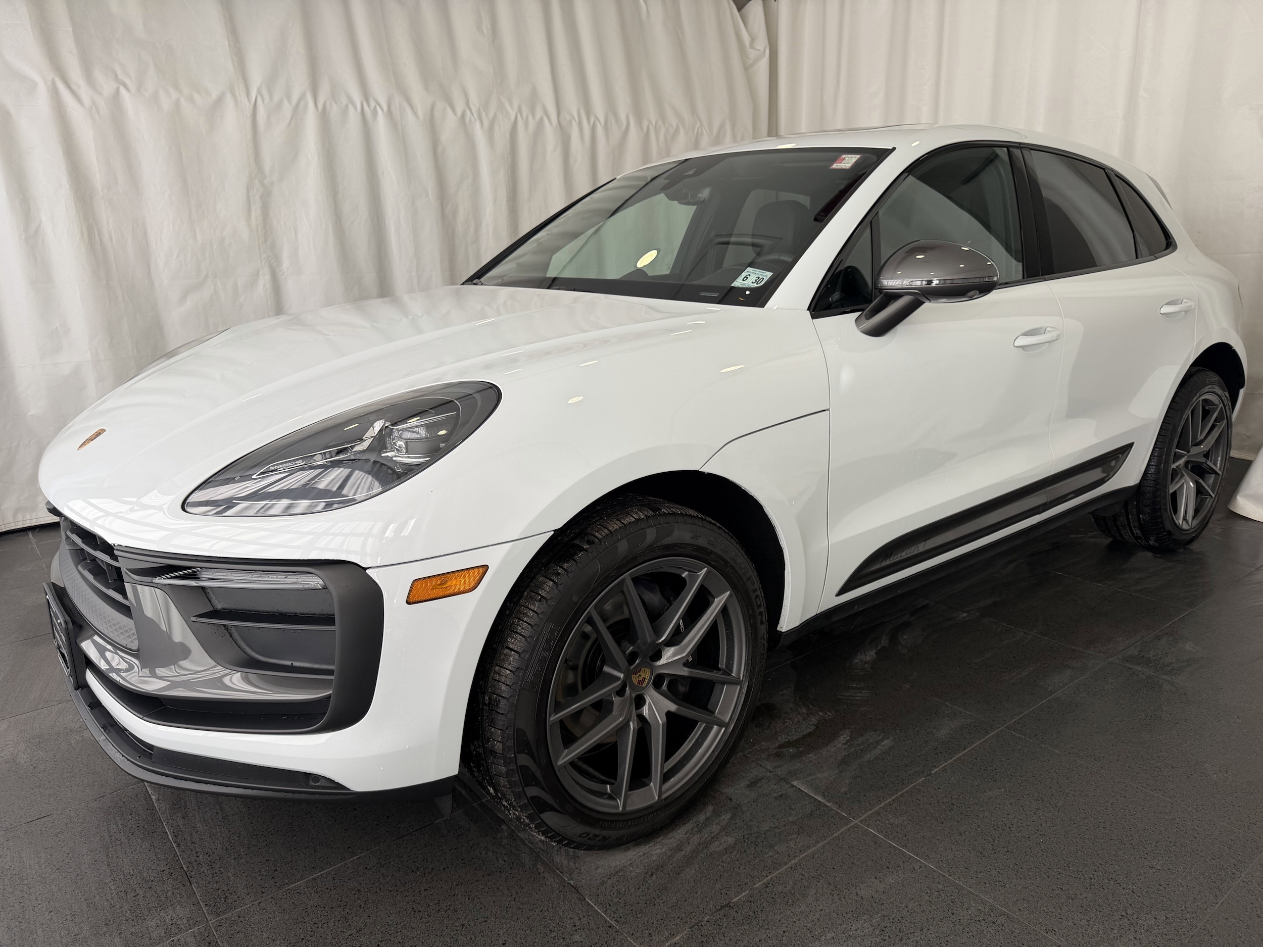 2025 Porsche Macan T's photo